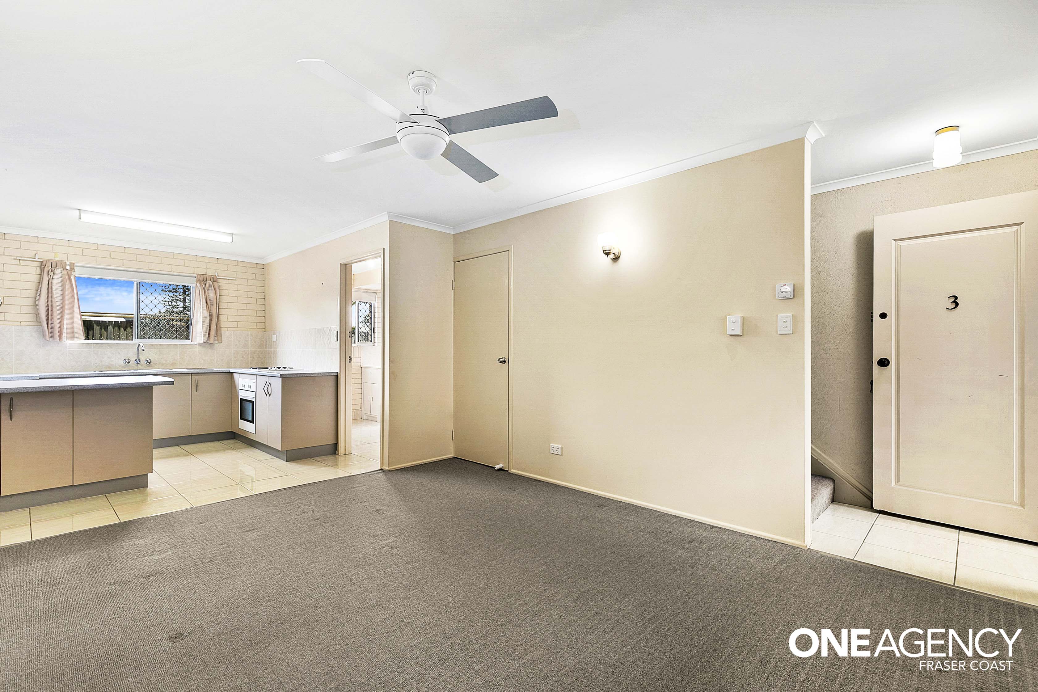 3 / 3 King Street, Urangan