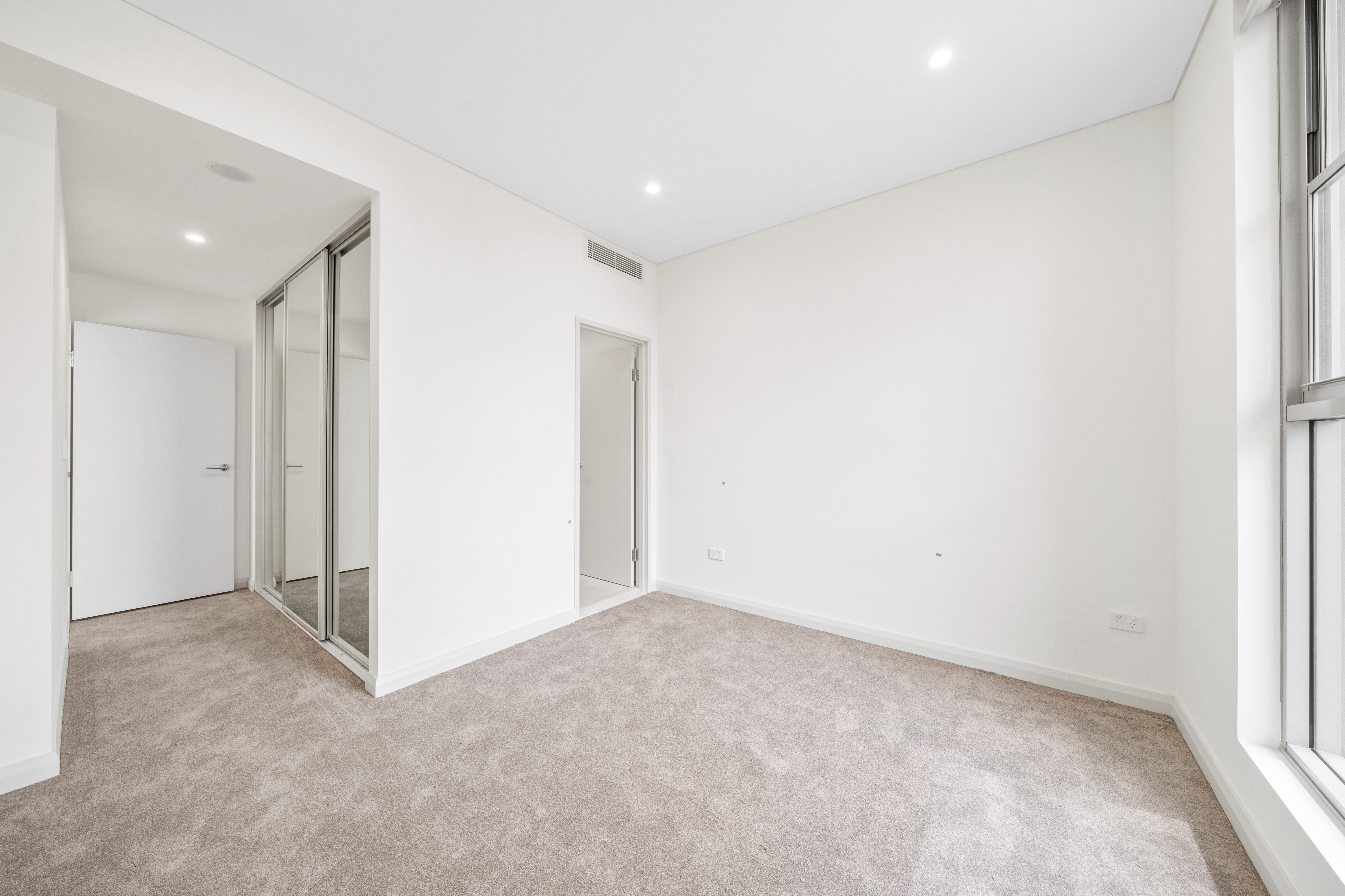 203 / 10 Smallwood Avenue, Homebush