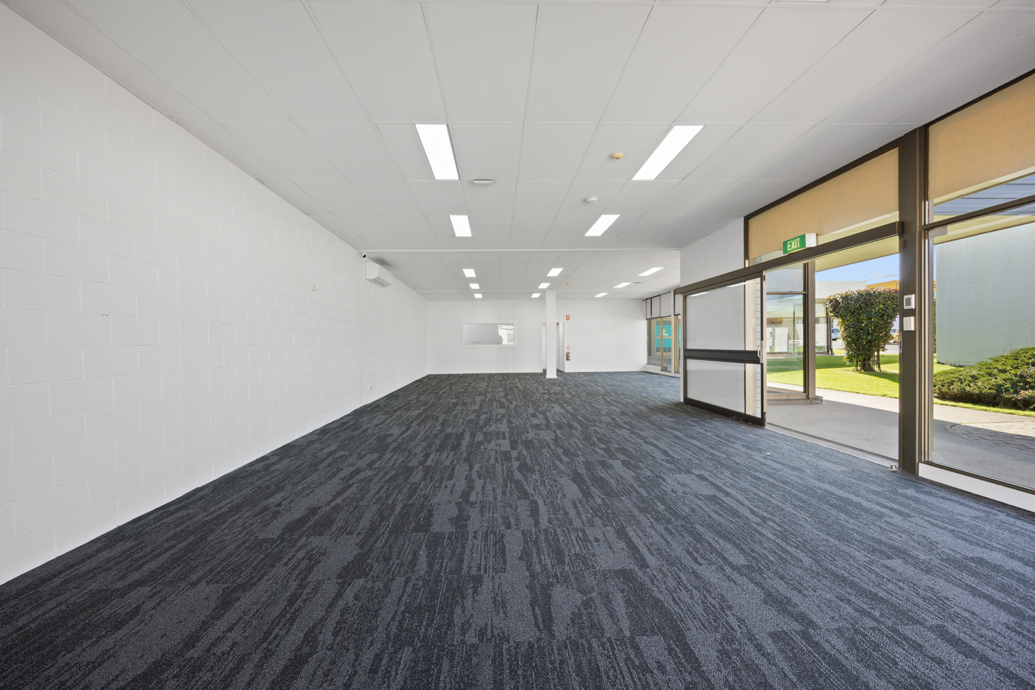 Shop 5 / 79-81 Macquarie Street, George Town