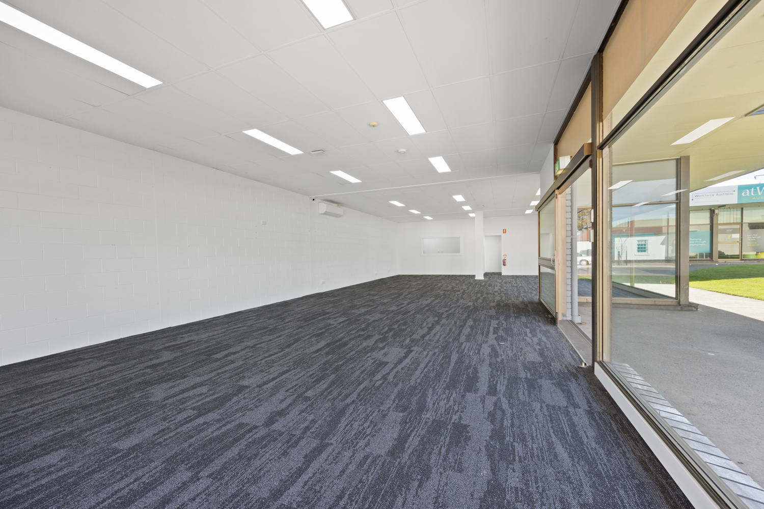 Shop 5 / 79-81 Macquarie Street, George Town