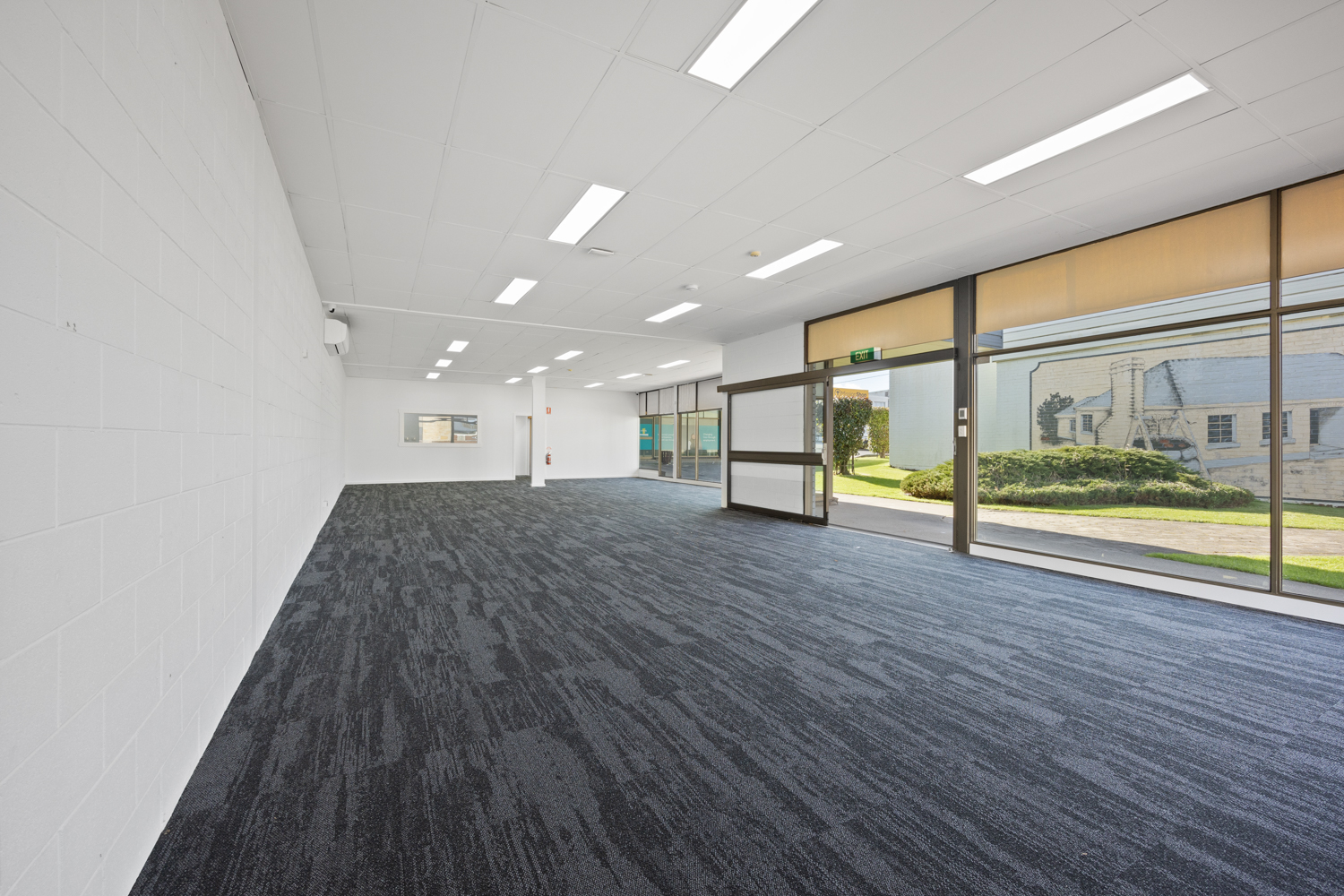 Shop 5 / 79-81 Macquarie Street, George Town