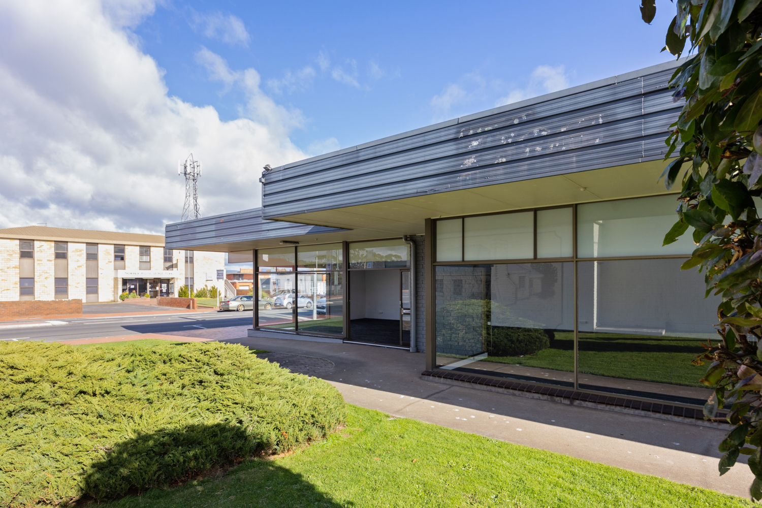 Shop 5 / 79-81 Macquarie Street, George Town