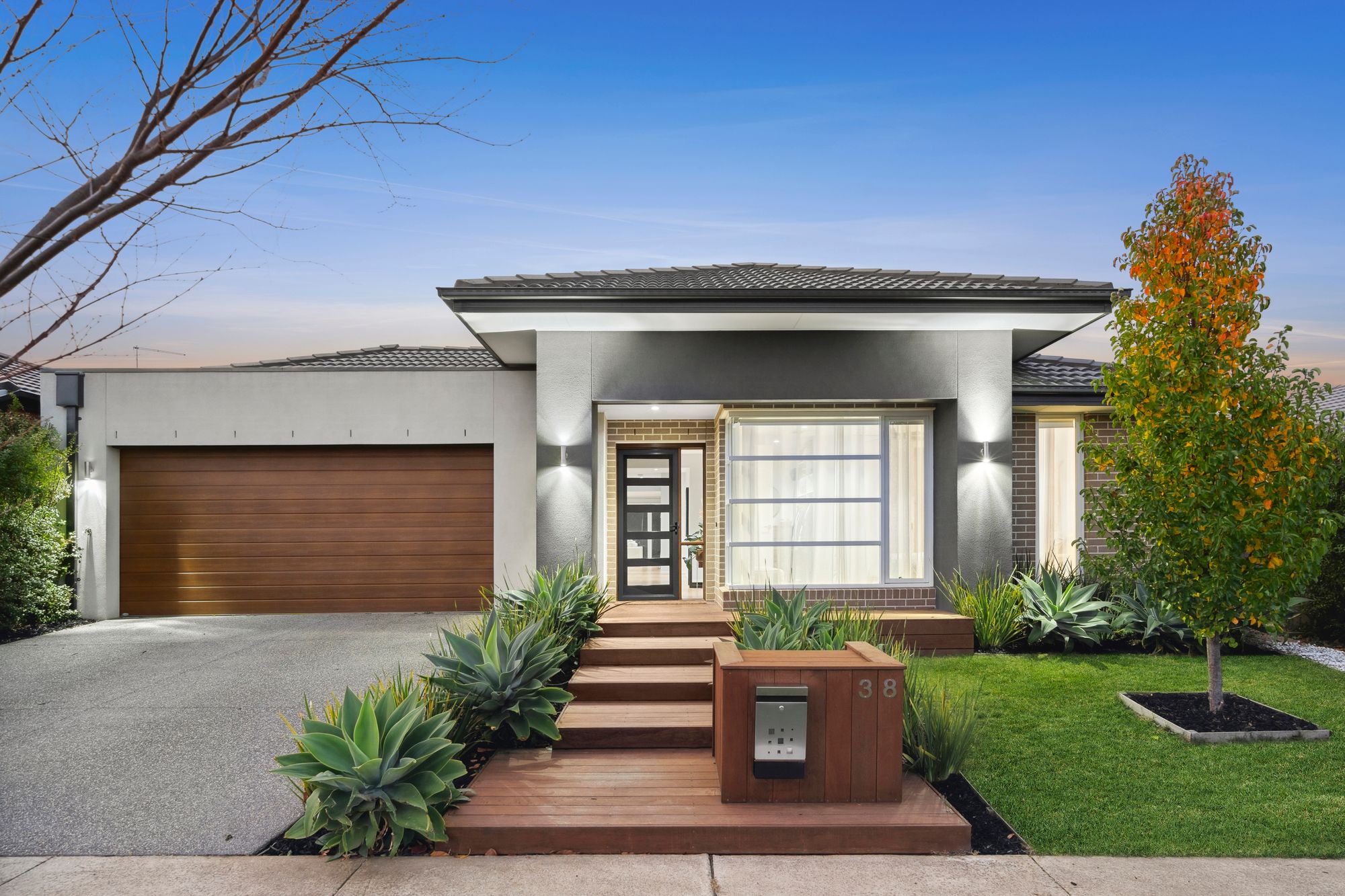 Listing image for 38 Ross Street, ARMSTRONG CREEK  VIC  3217