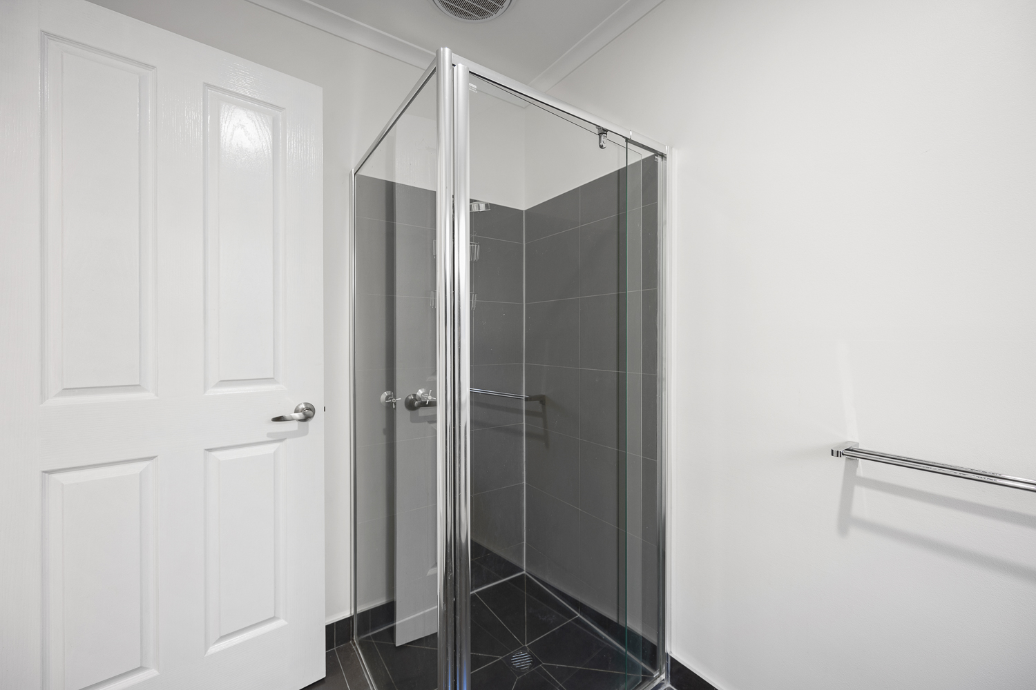 2 / 43a Connaught Crescent, West Launceston