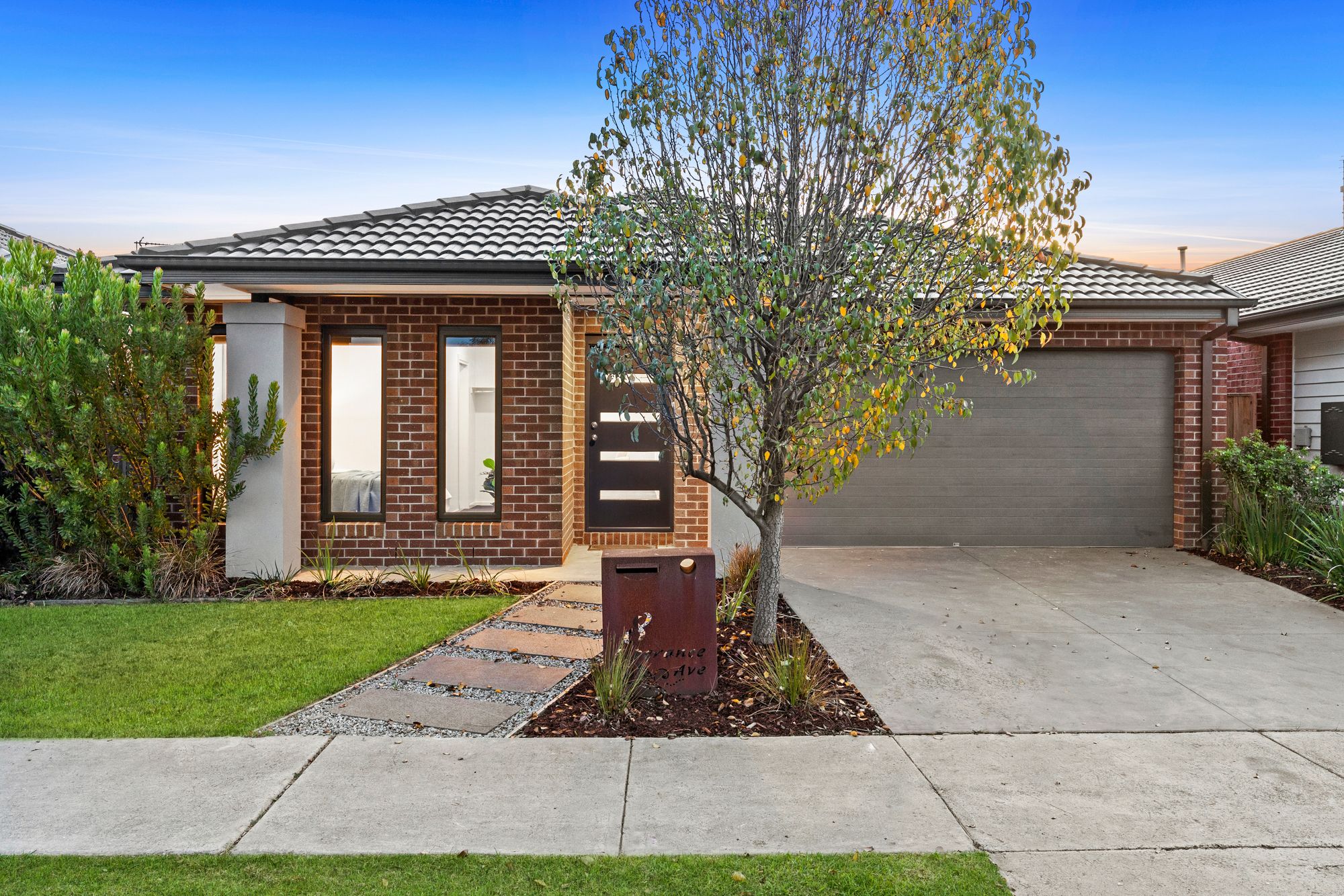 Listing image for 8 Esperance Avenue, ARMSTRONG CREEK  VIC  3217