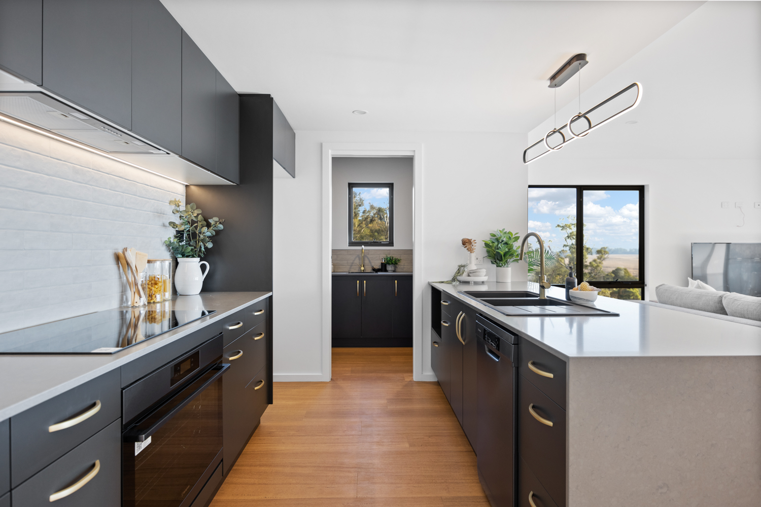 21 Tamar Island Court, Riverside