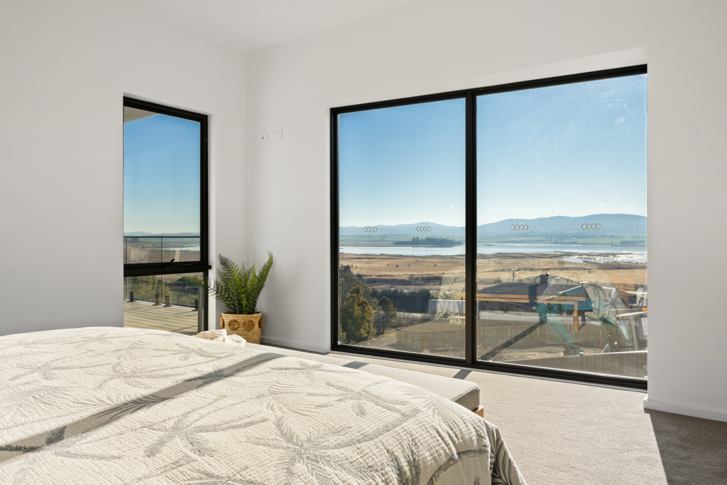 21 Tamar Island Court, Riverside