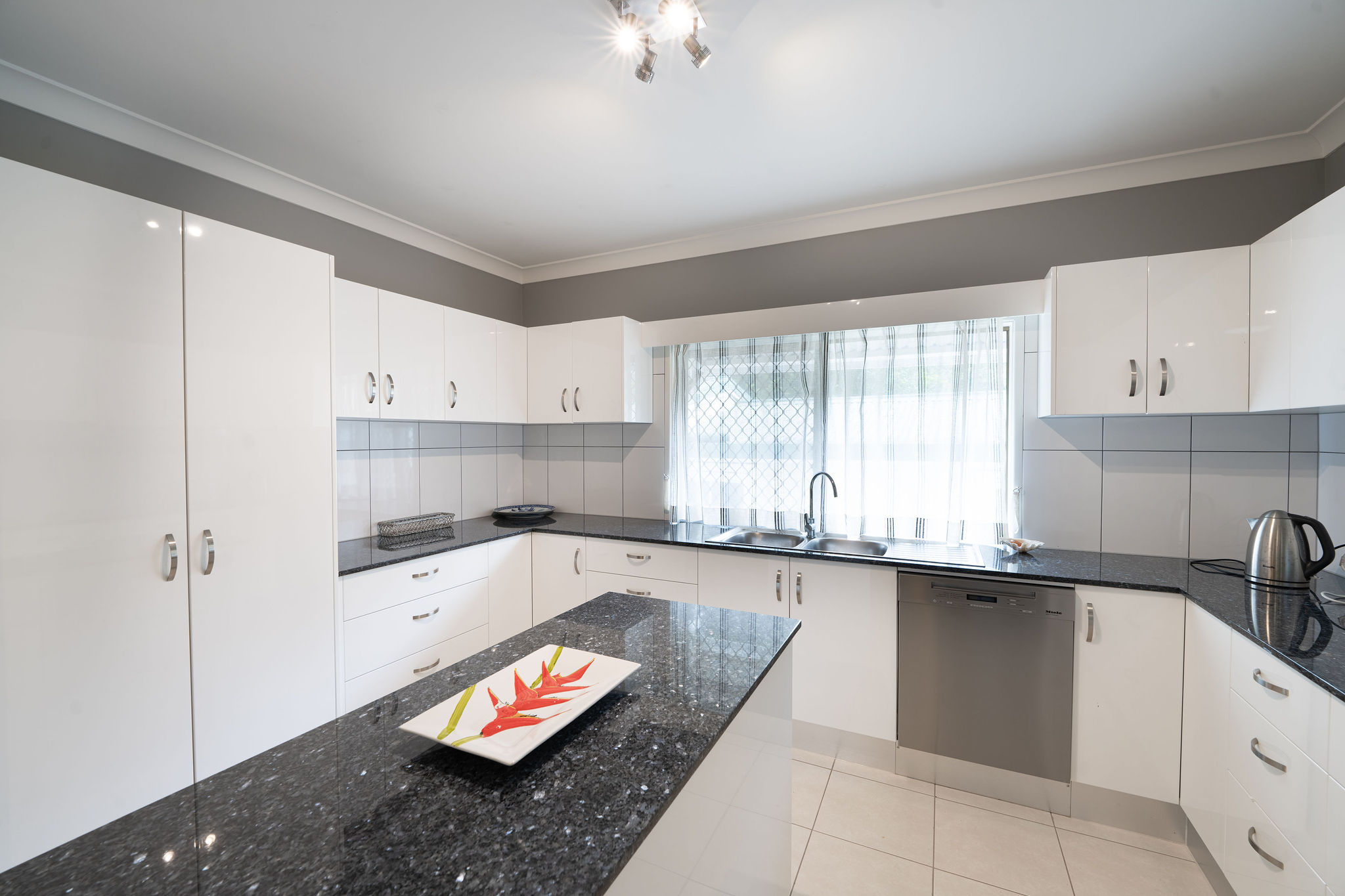 32 Cook Street, Atherton