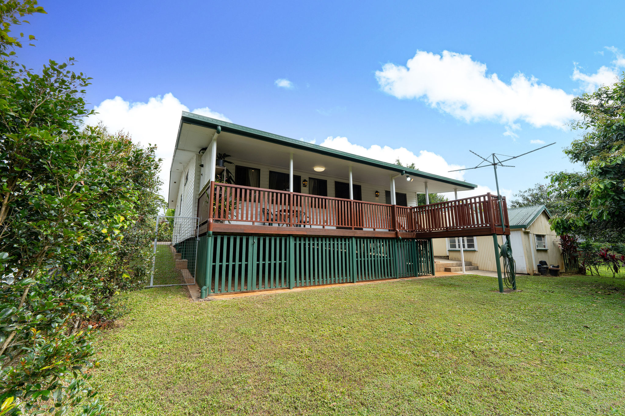 32 Cook Street, Atherton