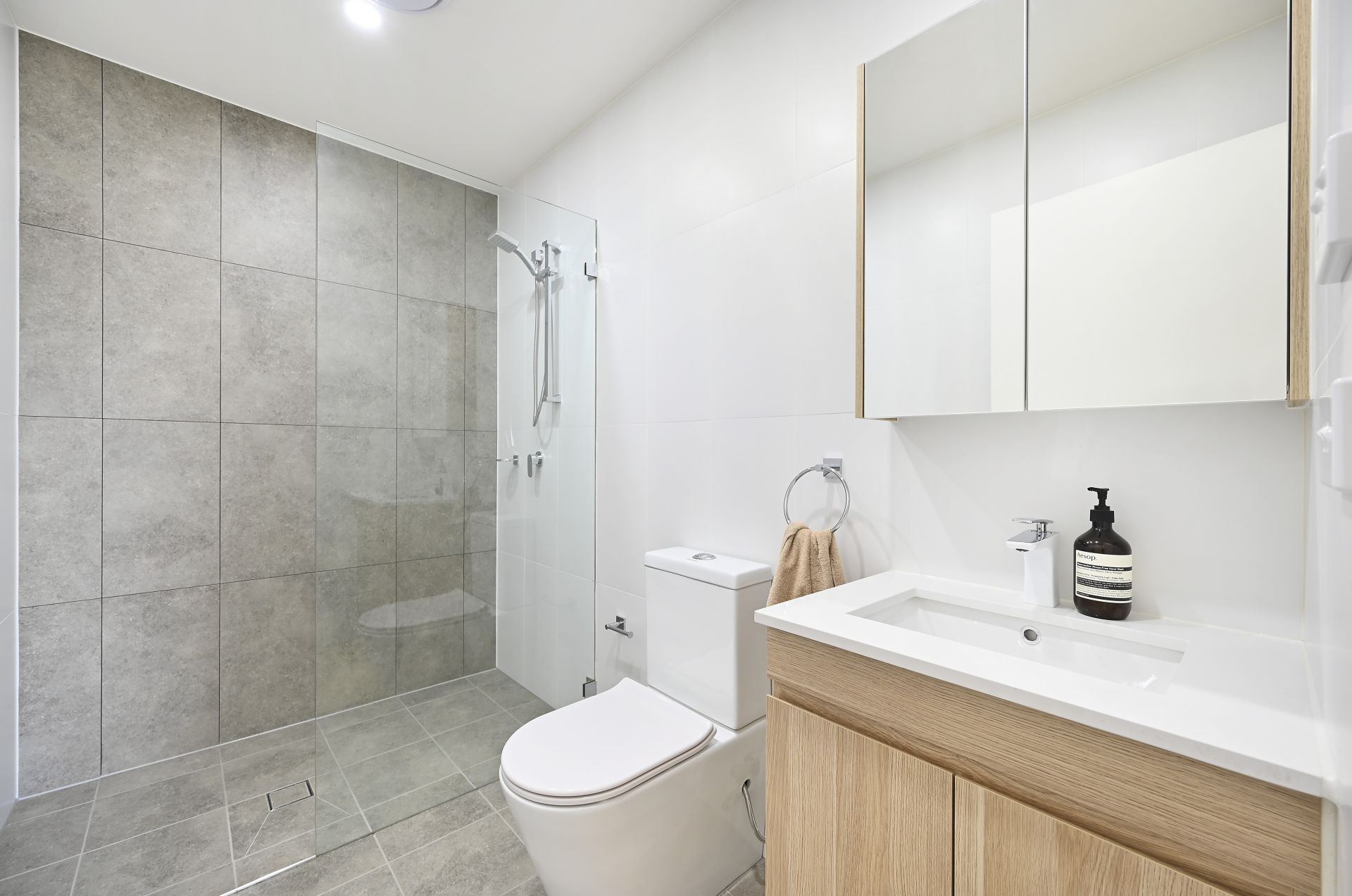 A101 / 98 Lakeside Parade, Jordan Springs