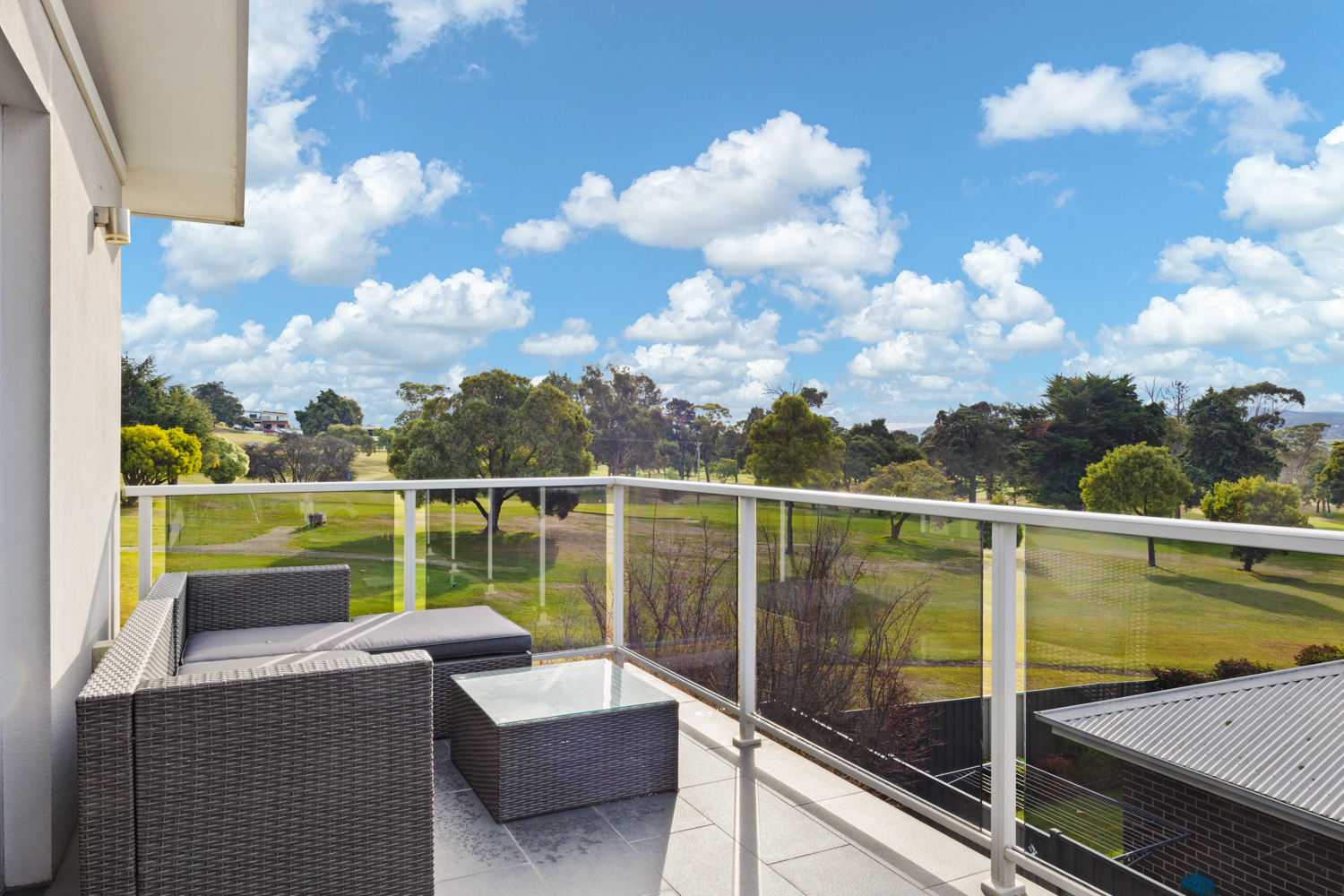 2 / 3 Greenway Close, Riverside