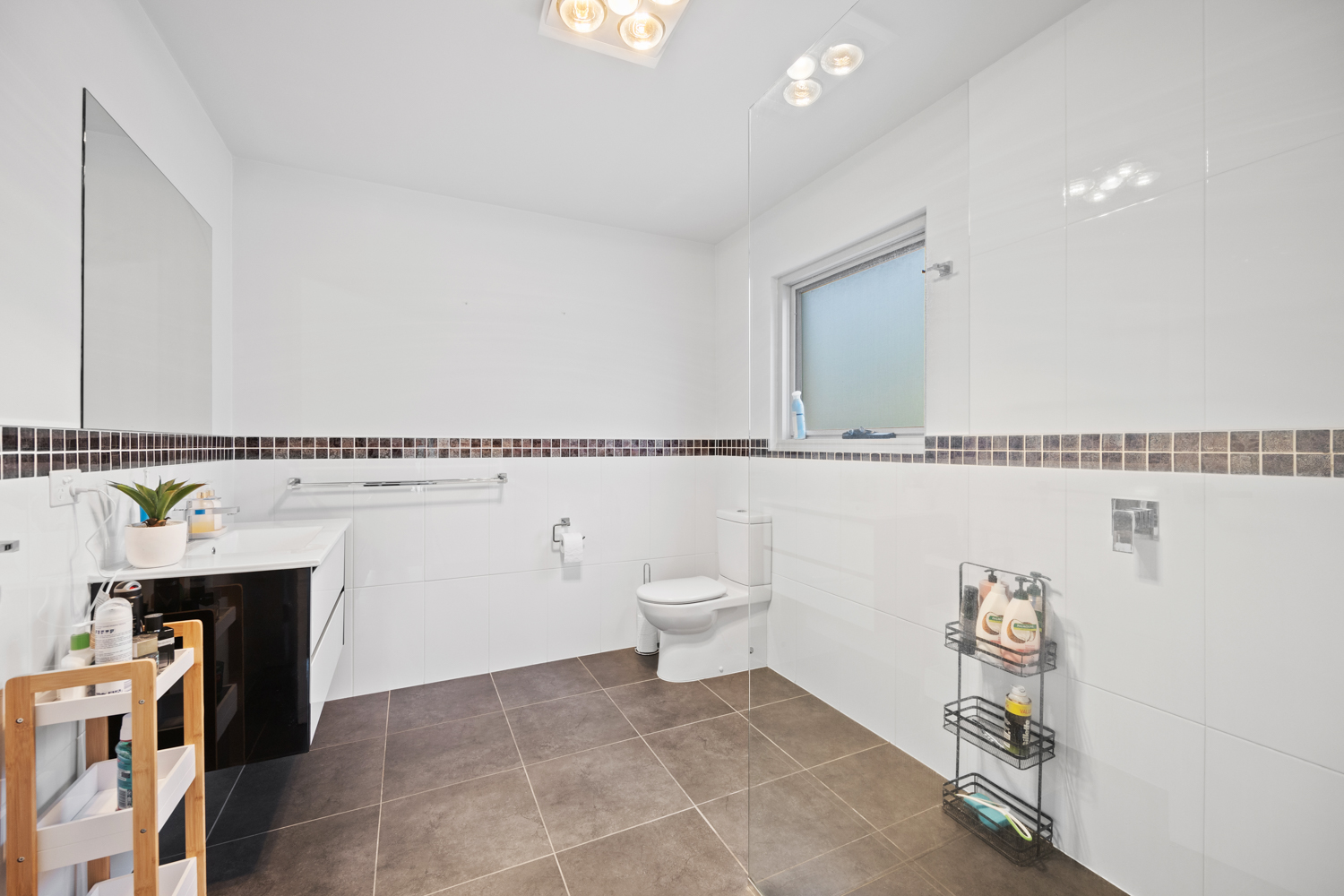 2 / 3 Greenway Close, Riverside