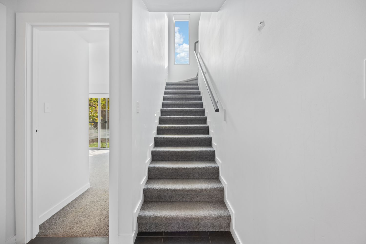 2 / 3 Greenway Close, Riverside