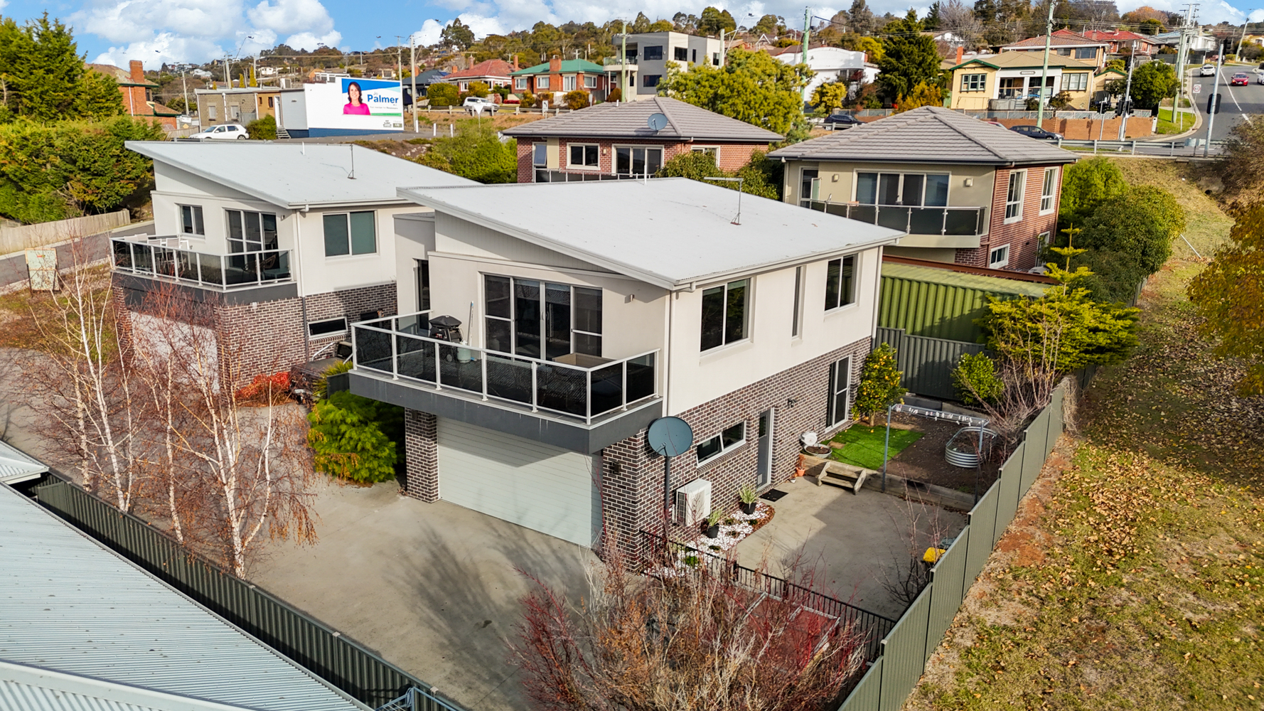 2 / 3 Greenway Close, Riverside