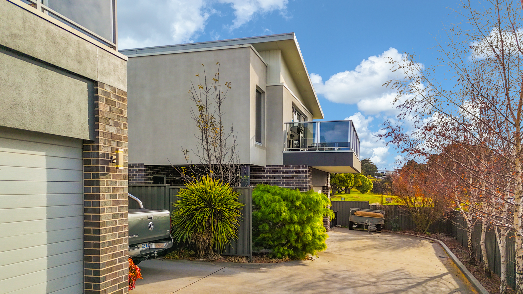 2 / 3 Greenway Close, Riverside