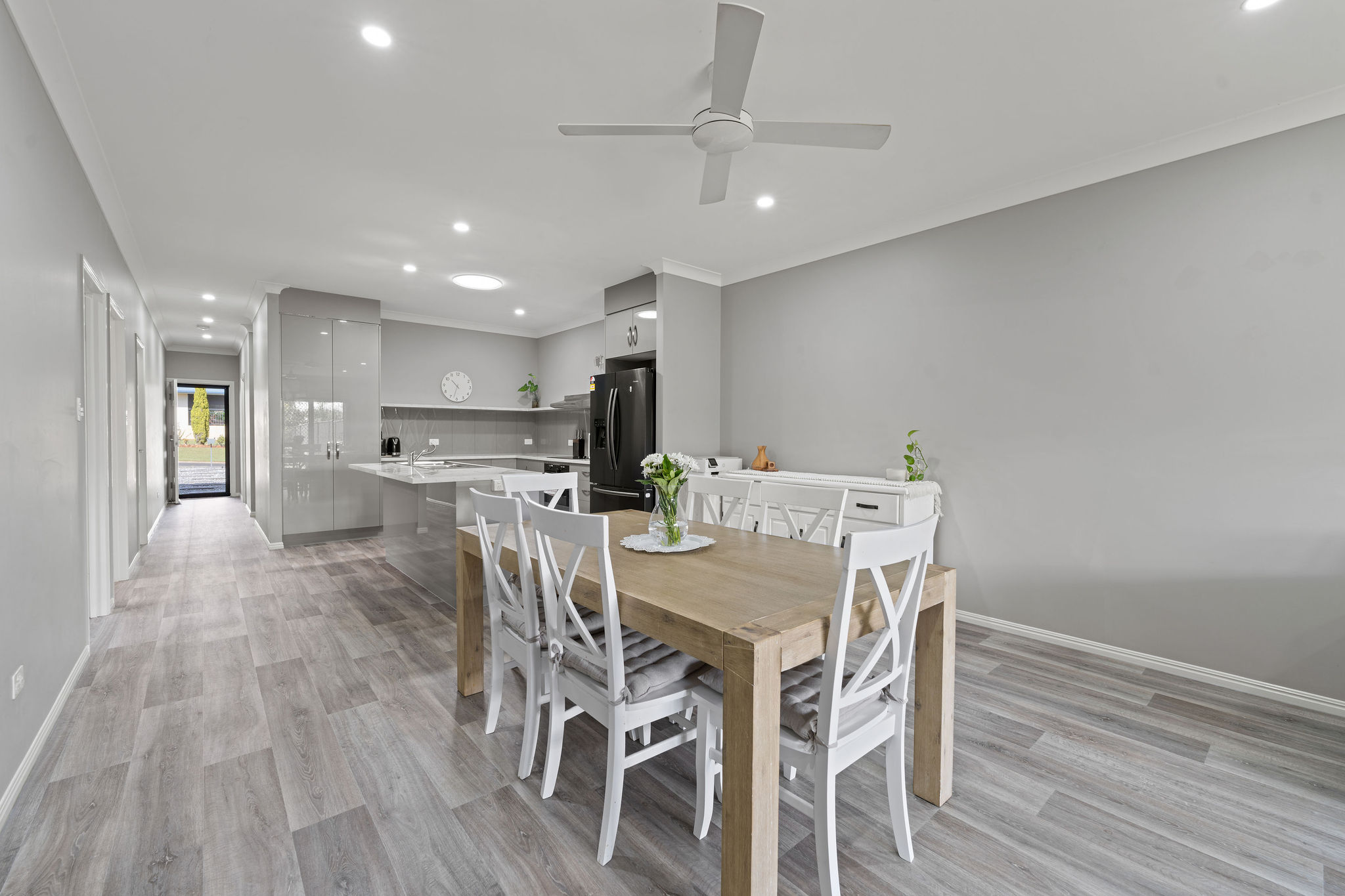 2 / 6 Waller Street, Atherton