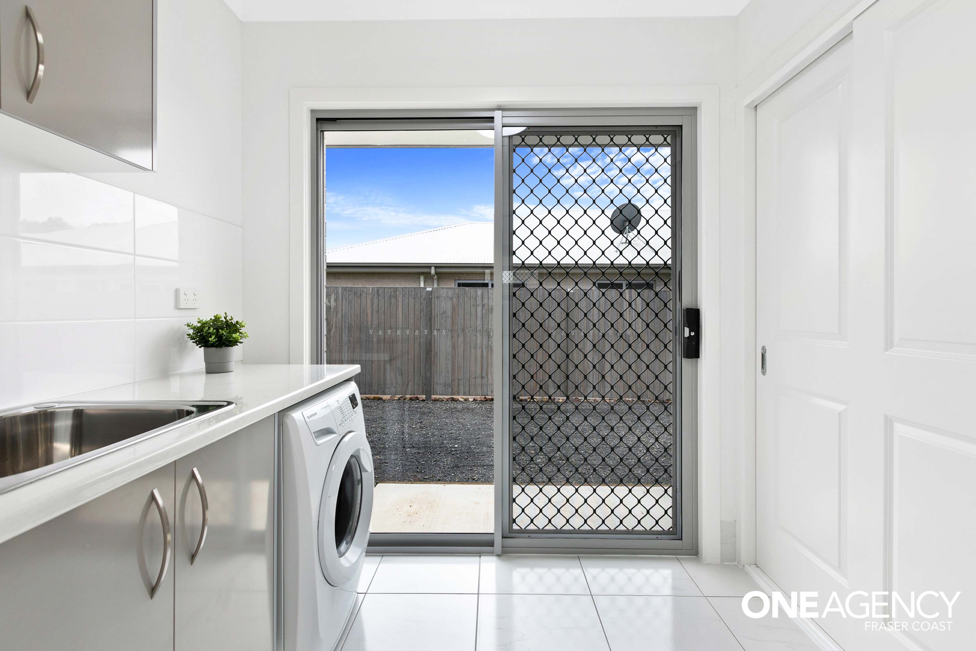 1 Jordan Close, Urangan