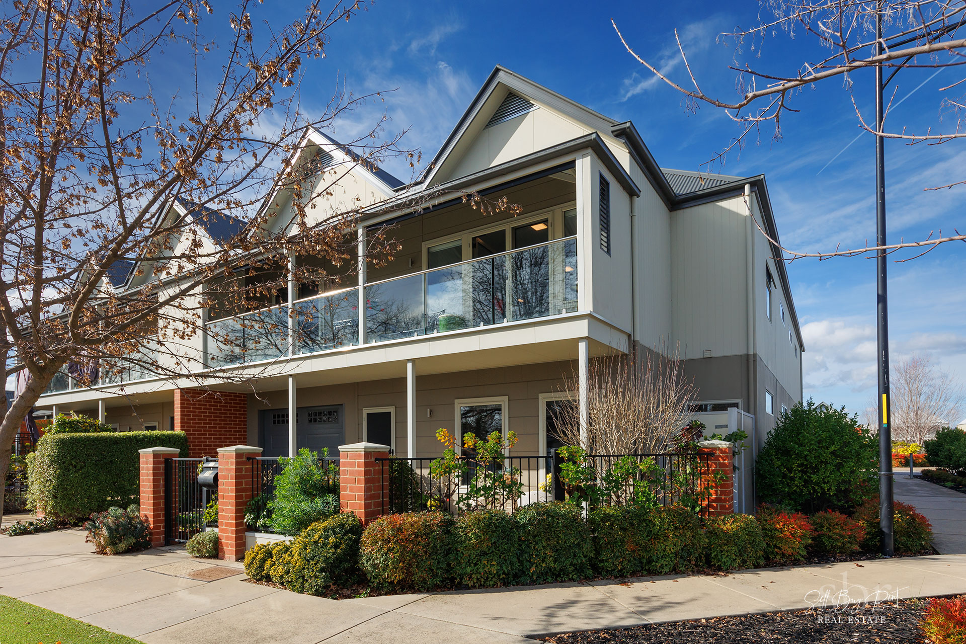 76 GORDON STREET, Wodonga sellbuyrent