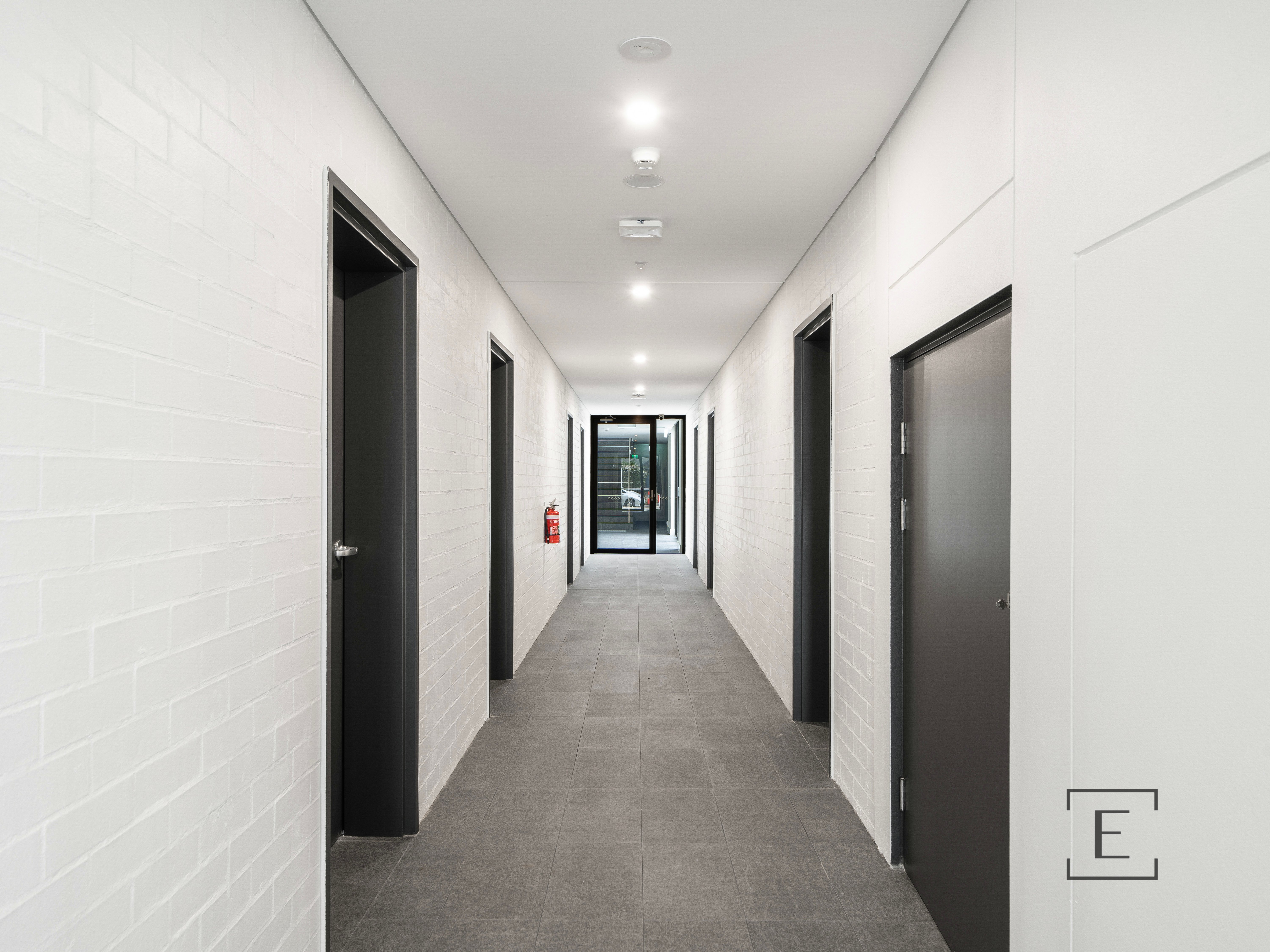 4 / 6 Gladys Avenue, Frenchs Forest