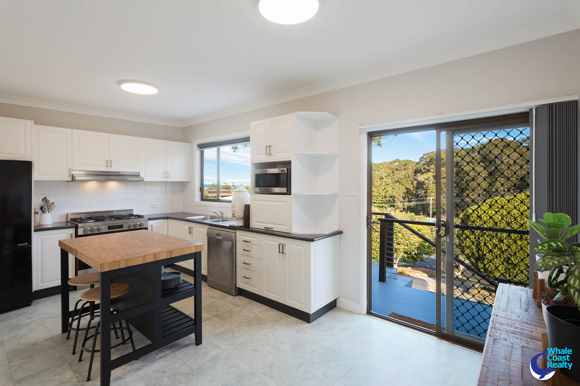 16 Collins Crescent, Narooma