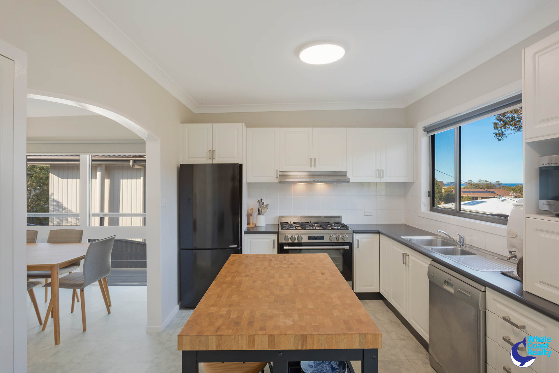 16 Collins Crescent, Narooma