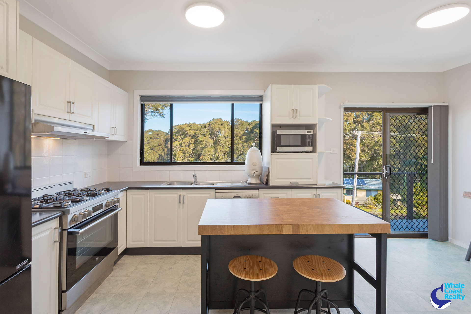 16 Collins Crescent, Narooma