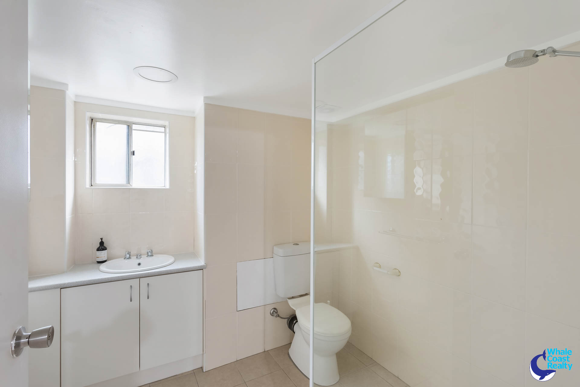 16 Collins Crescent, Narooma