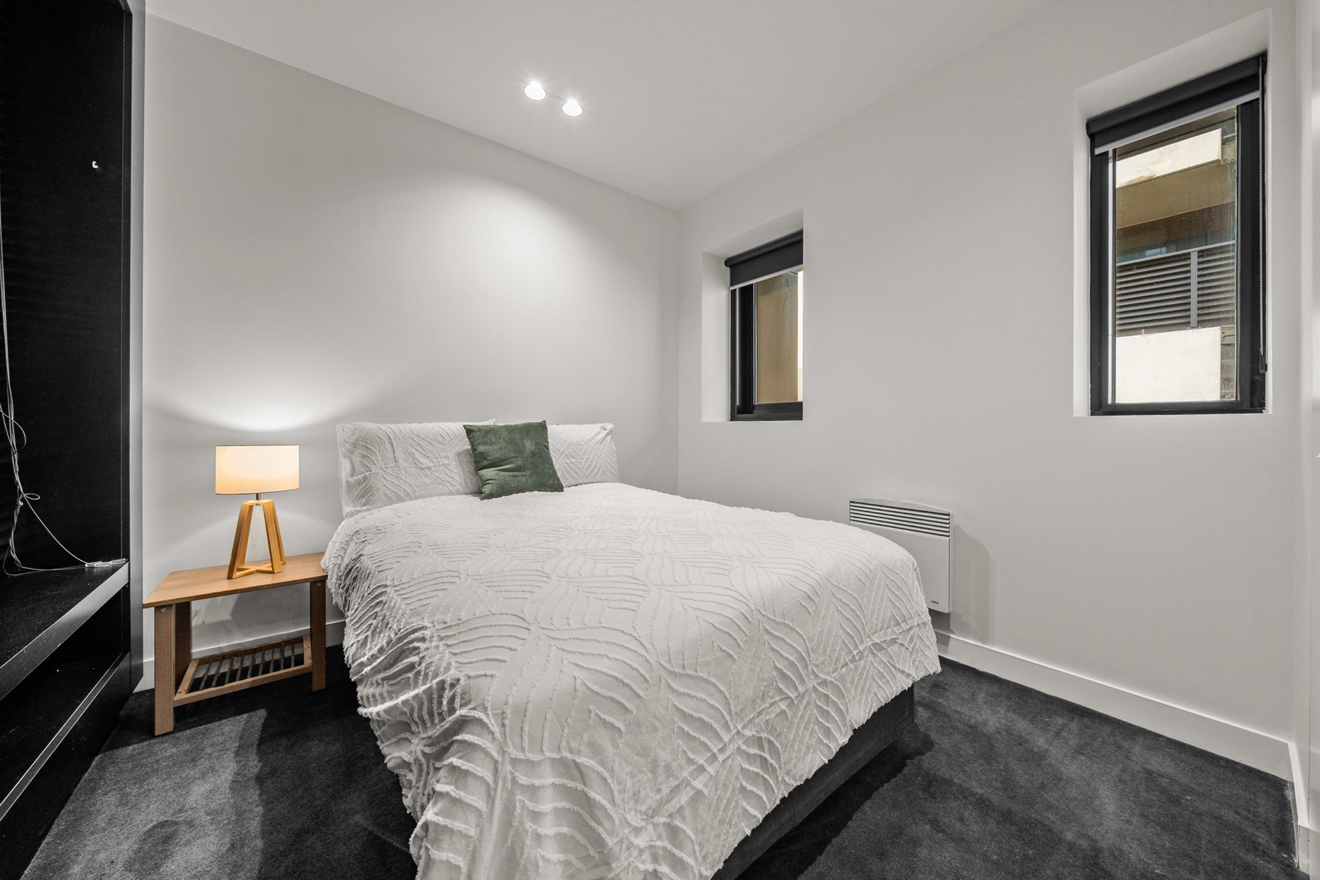 1606 / 12 Claremont Street, South Yarra