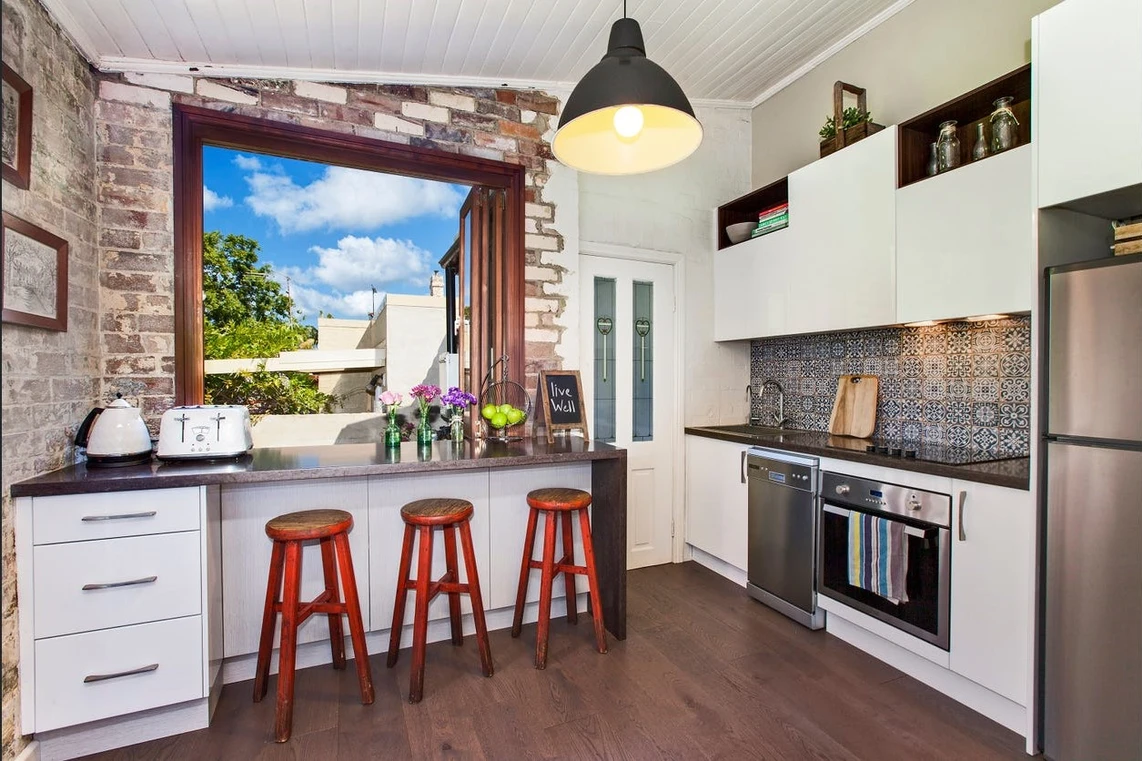 2A Yaralla Street, Newtown