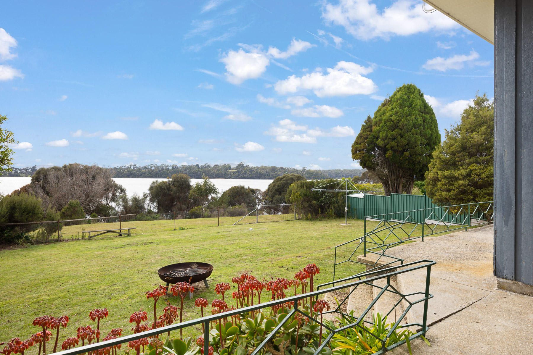 89 Sunset Boulevard, Clarence Point