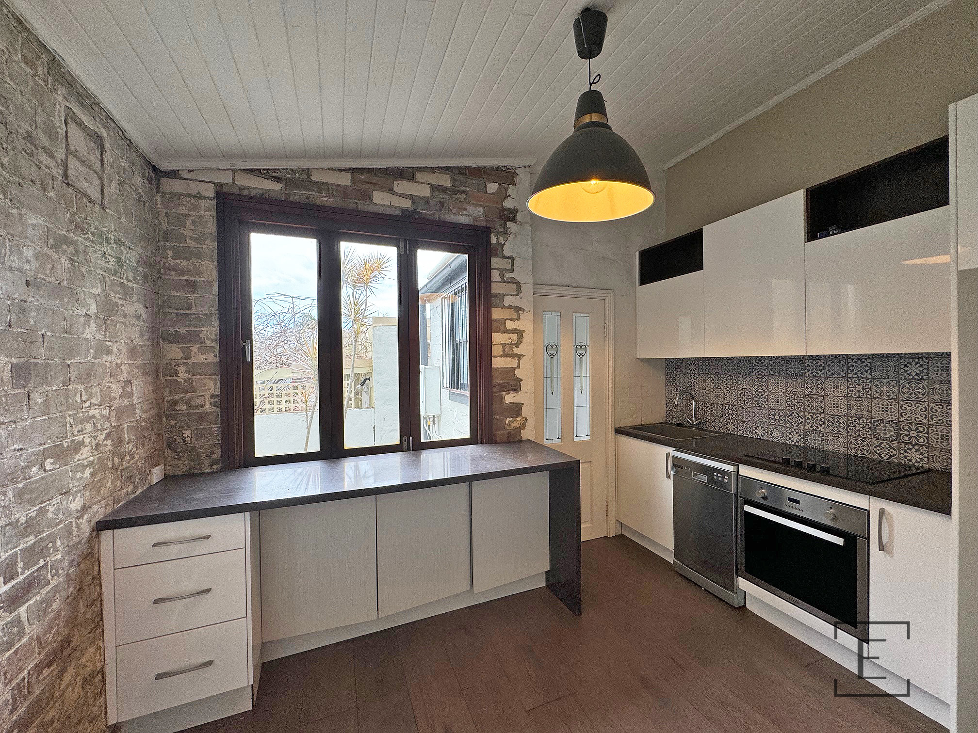 2A Yaralla Street, Newtown