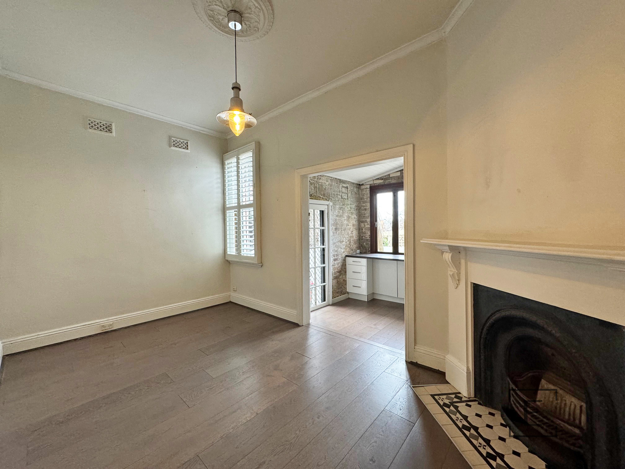 2A Yaralla Street, Newtown