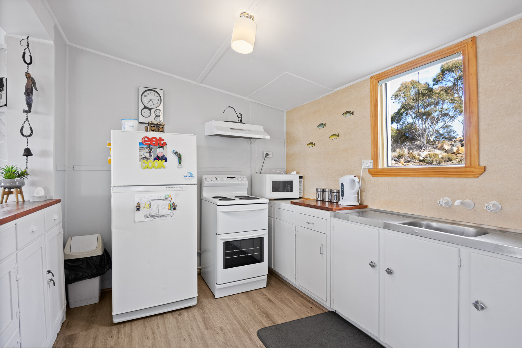 33 Flintstone Drive, Flintstone