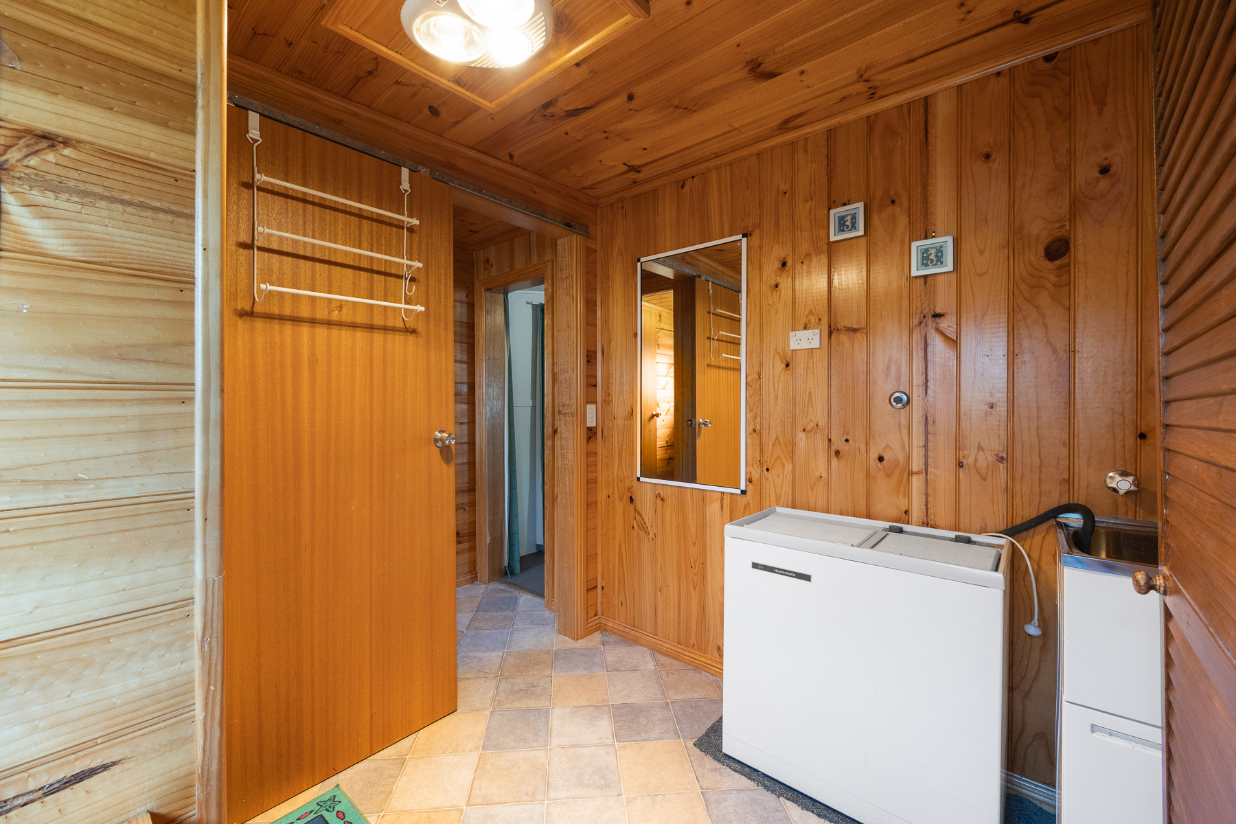 33 Flintstone Drive, Flintstone