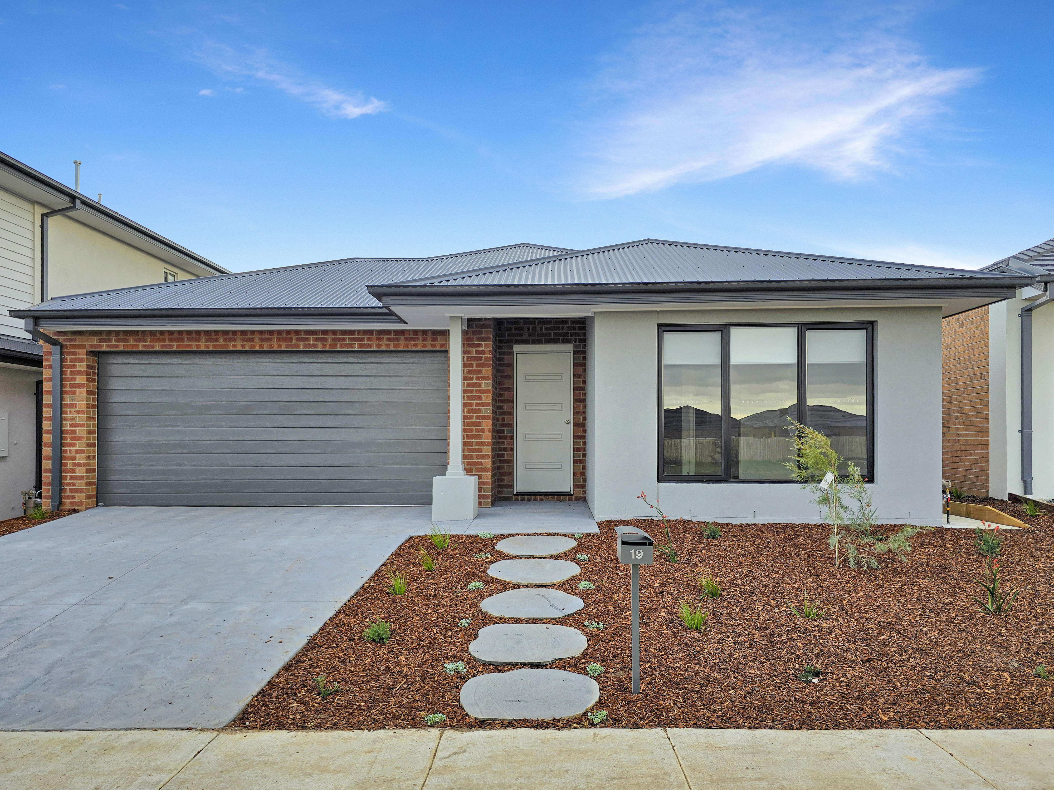 Listing image for 19 Allansford Crescent, ARMSTRONG CREEK  VIC  3217