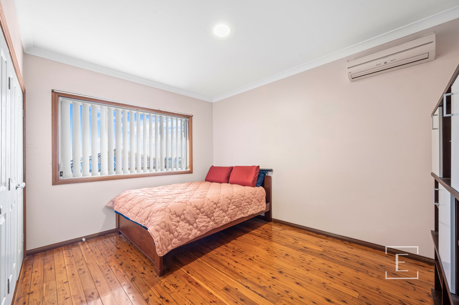 28 Dalbertis Street, Abbotsbury