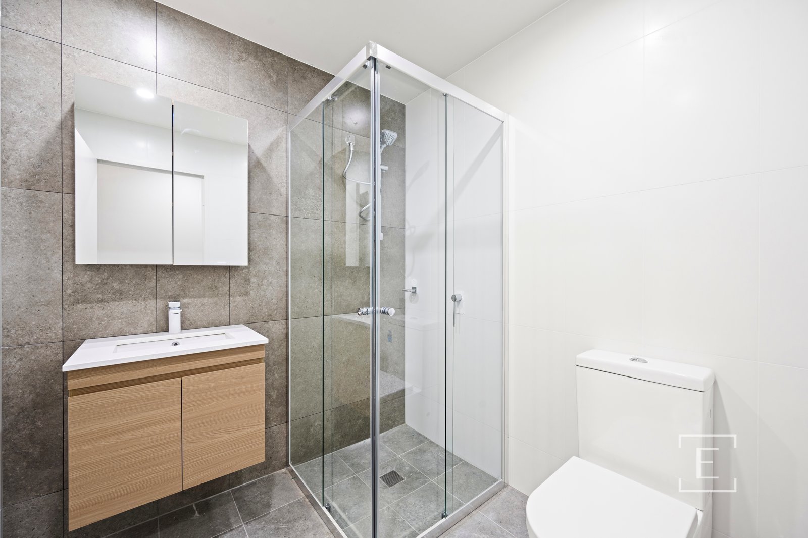 76 Lakeside Parade, Jordan Springs