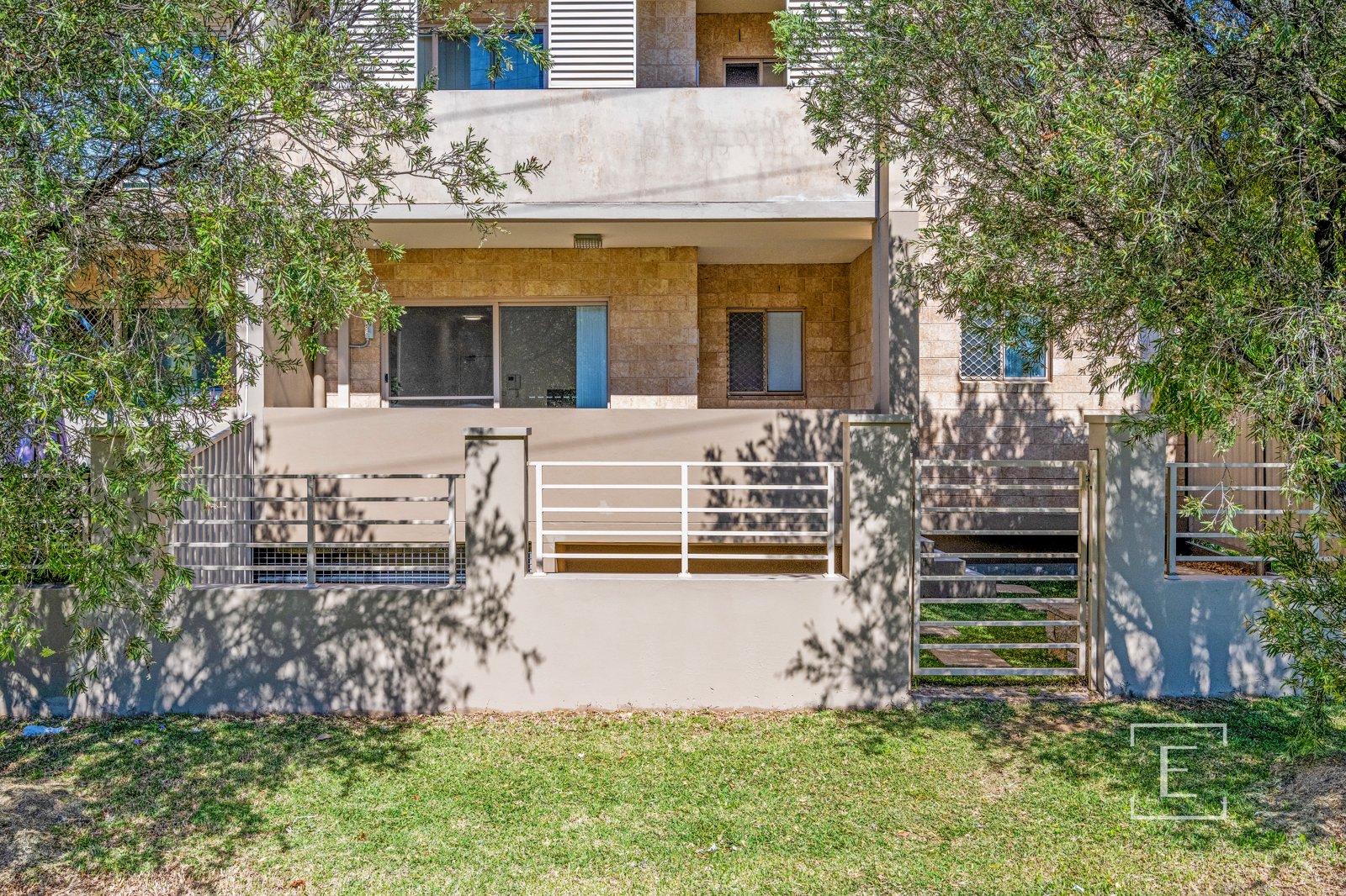 4 / 77-79 Bangor Street, Guildford