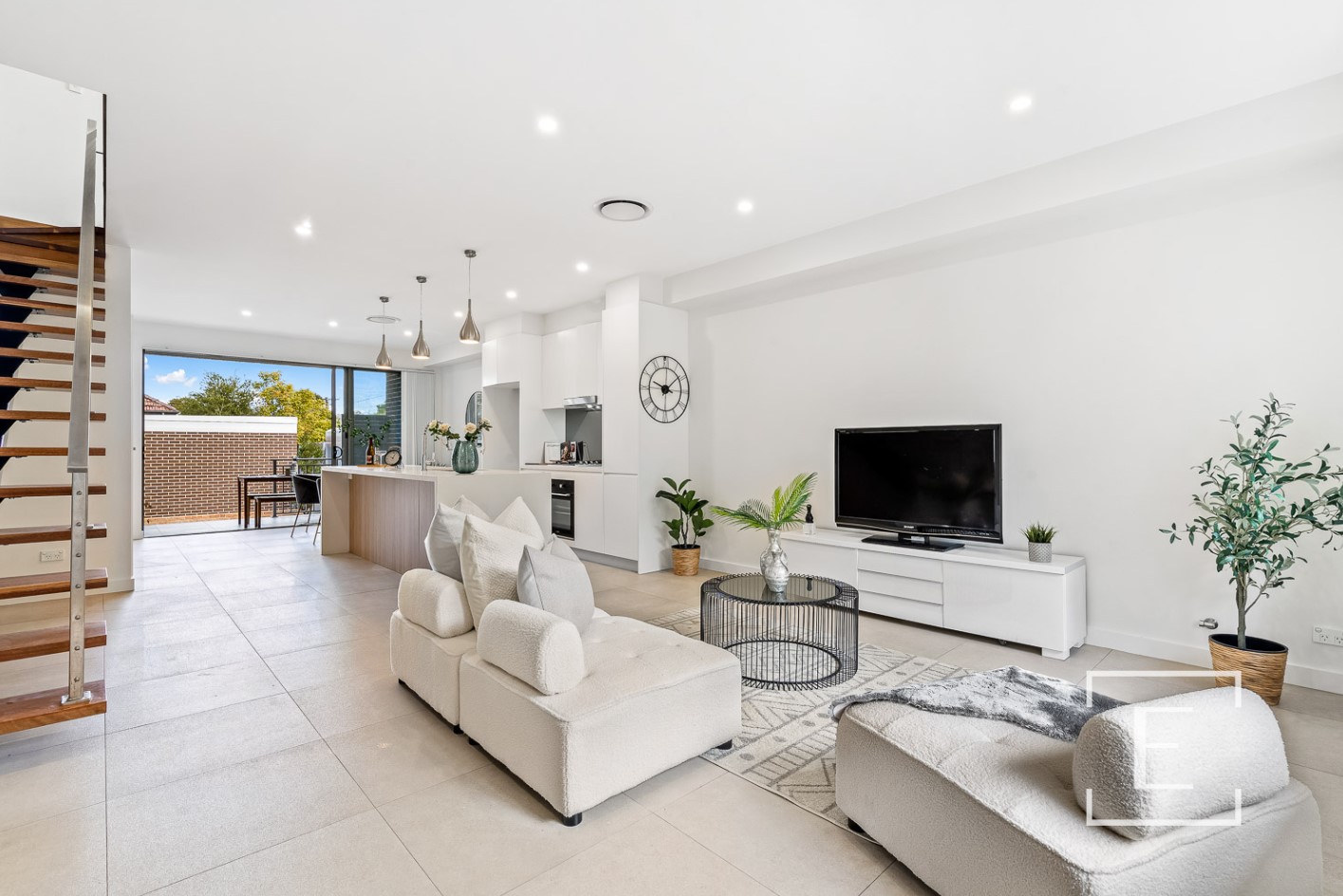 12A Carlton Crescent, Summer Hill