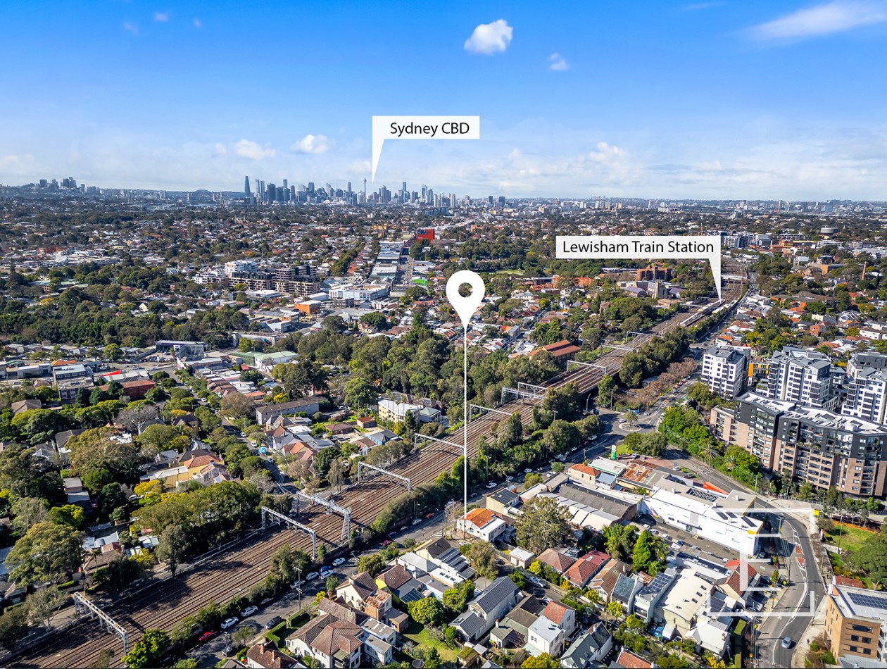 12 Carlton Crescent, Summer Hill