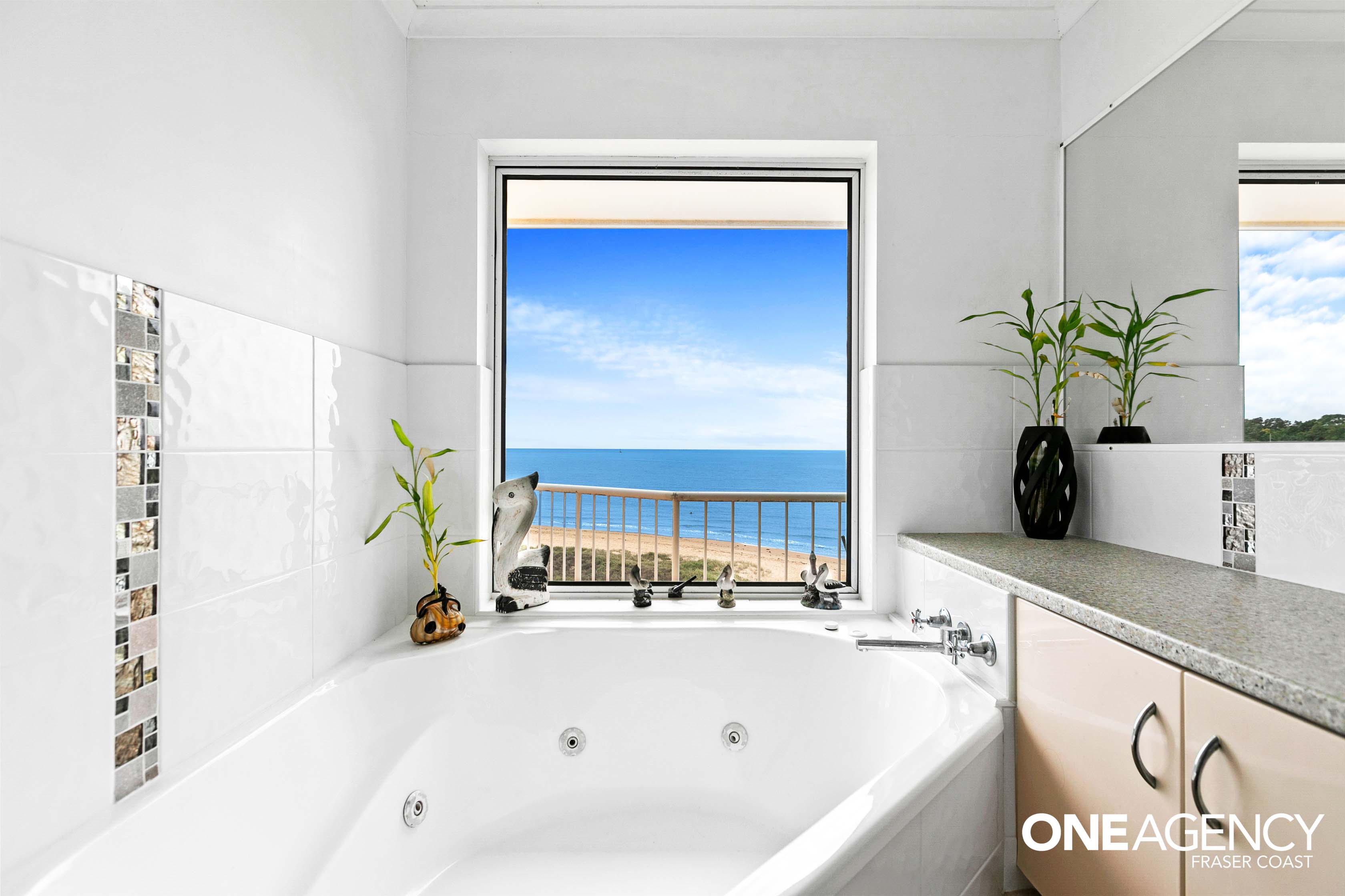144 / 17 Buccaneer Drive, Urangan