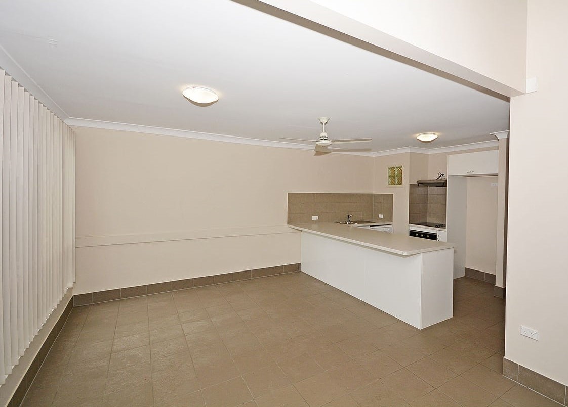 2 / 184 Torquay Road, Scarness