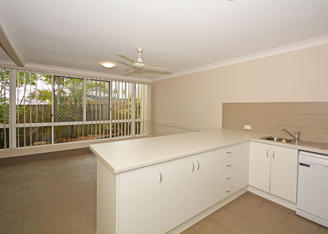 2 / 184 Torquay Road, Scarness