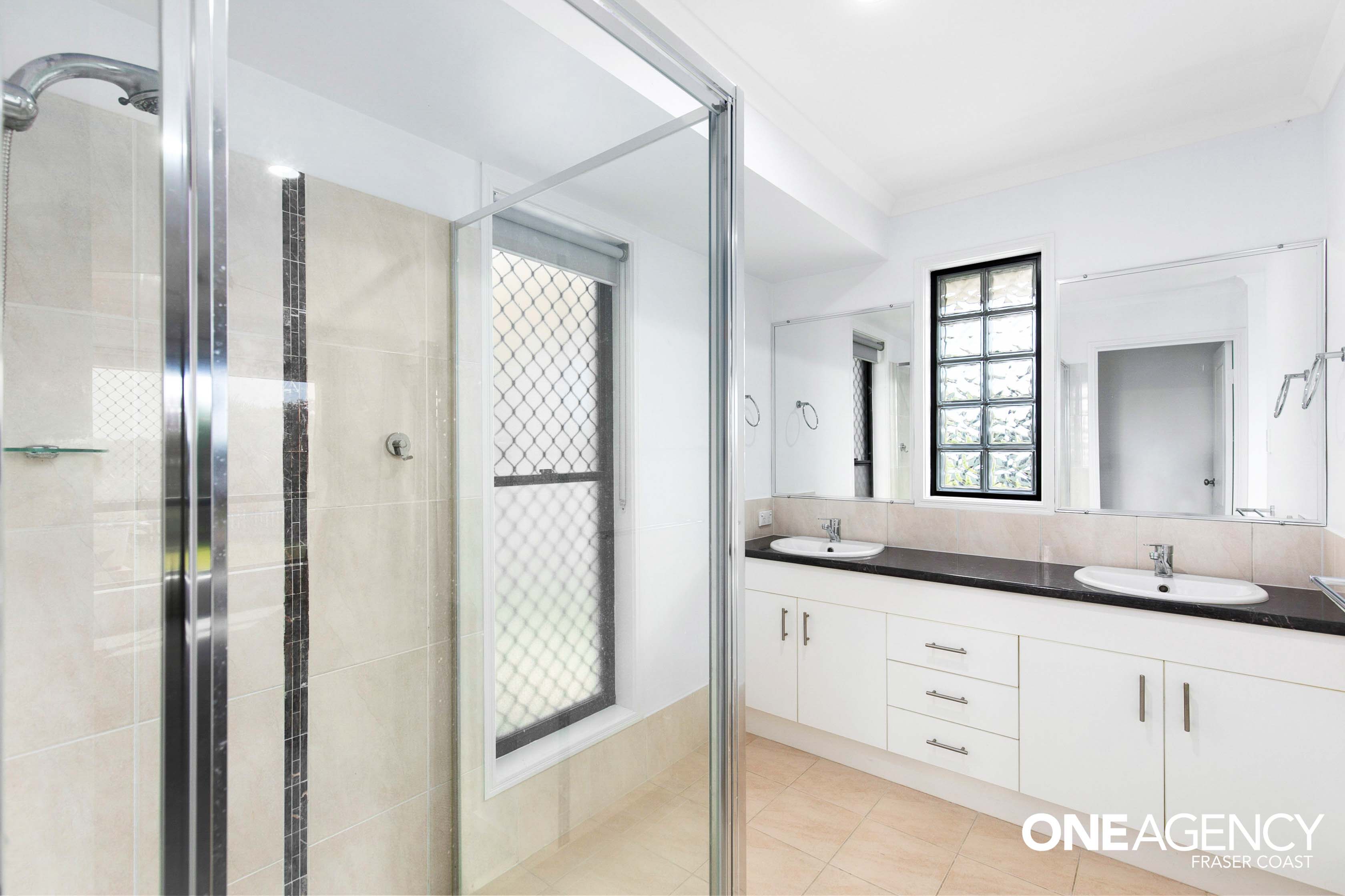 42 Lancaster Circuit, Urraween