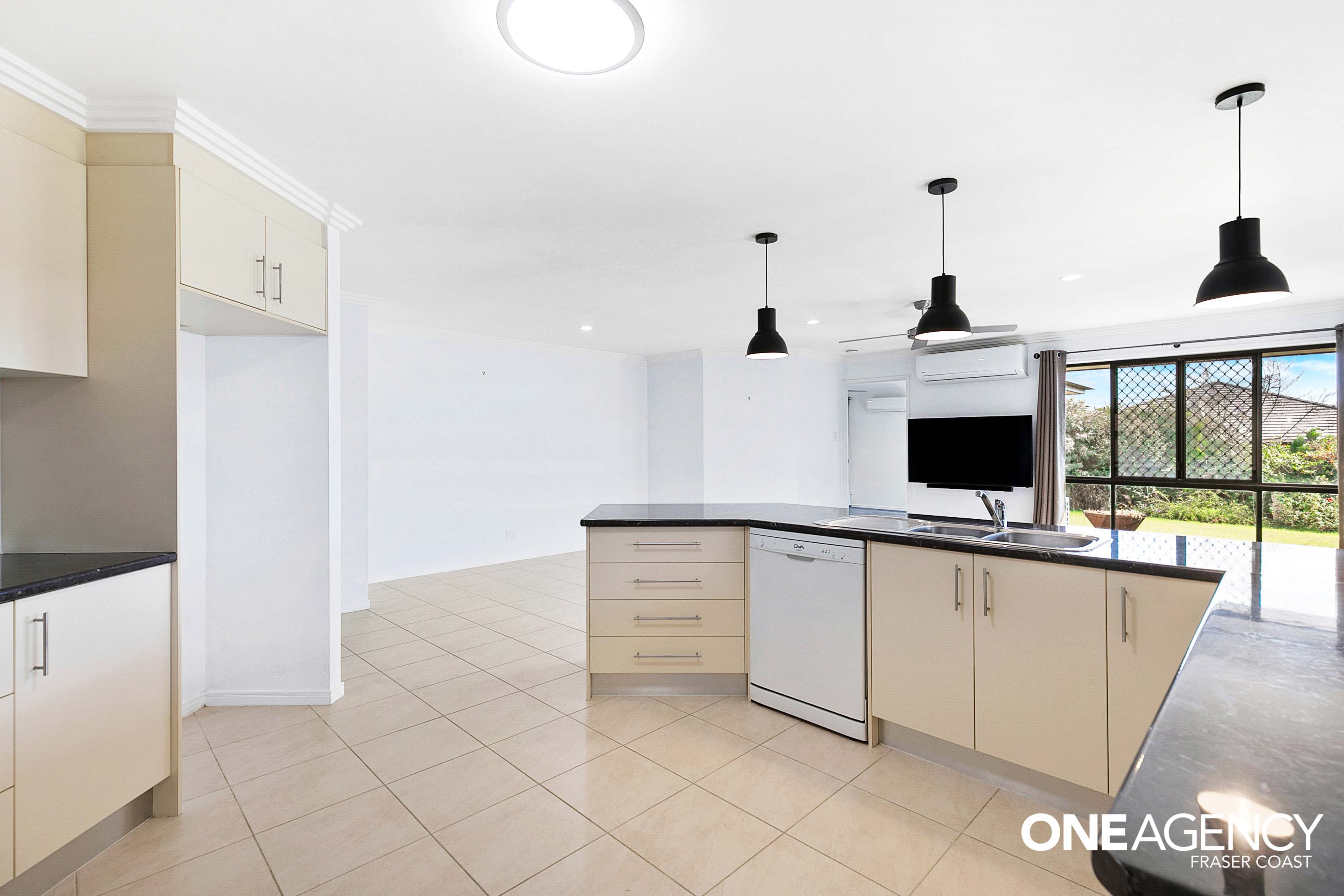 42 Lancaster Circuit, Urraween