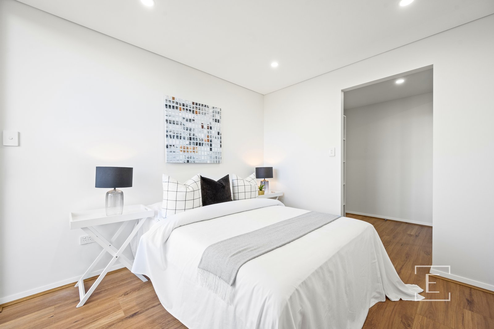 27 / 50 Loftus Crescent, Homebush