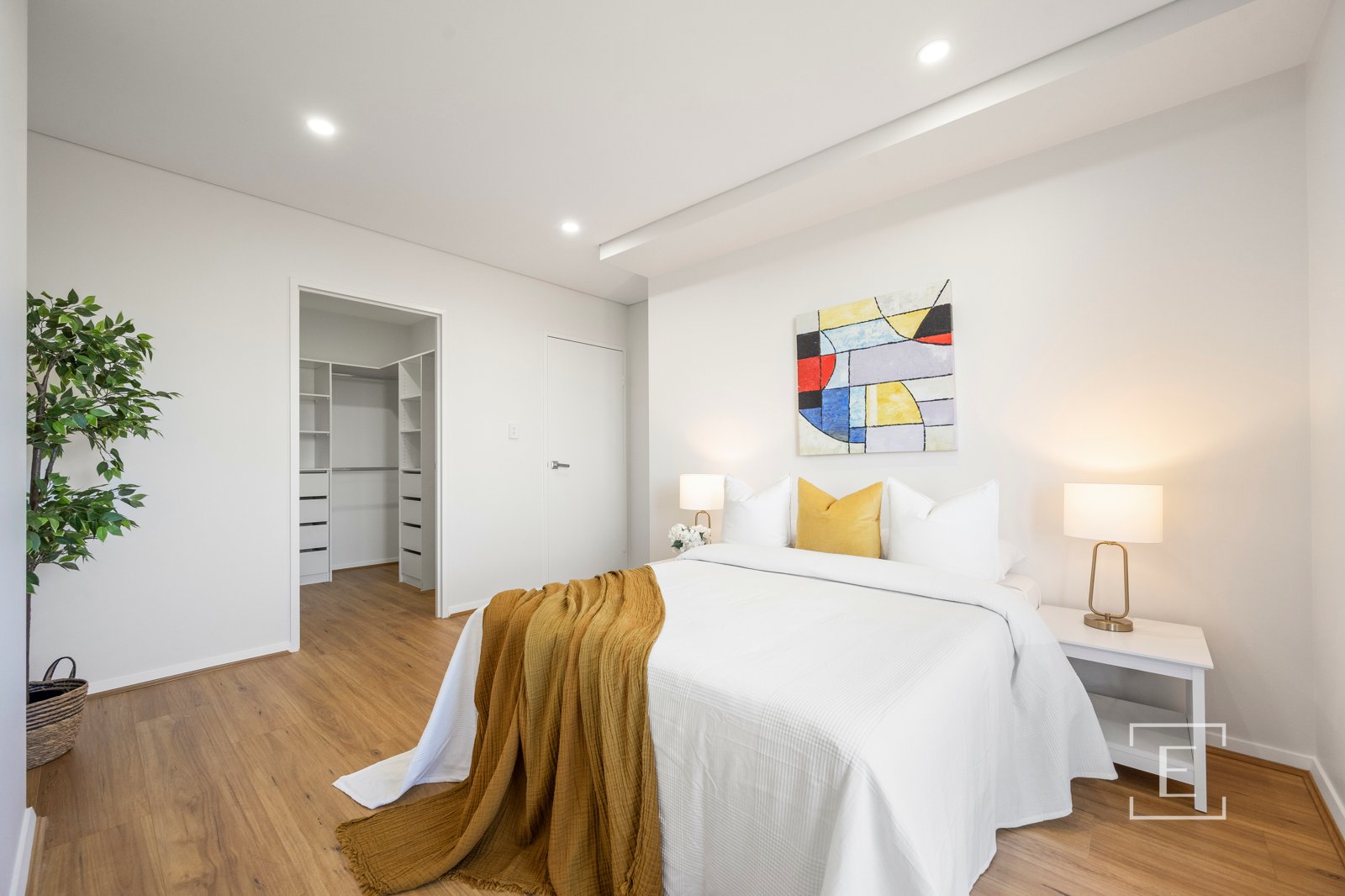 27 / 50 Loftus Crescent, Homebush