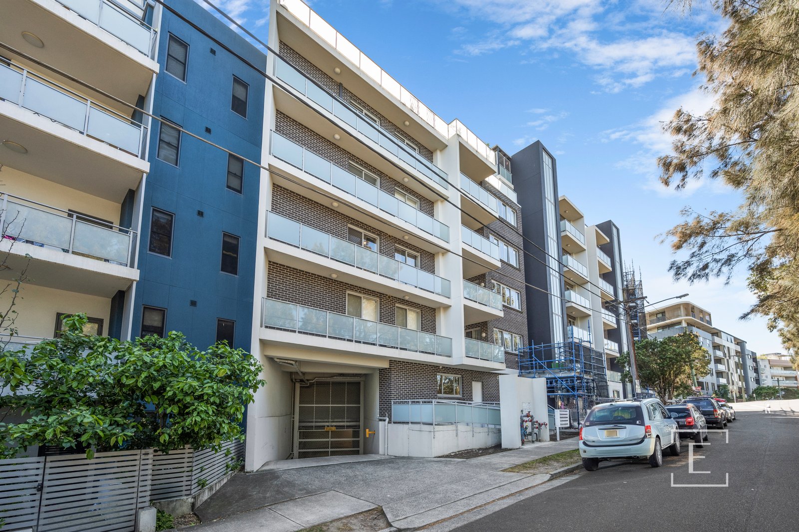 27 / 50 Loftus Crescent, Homebush