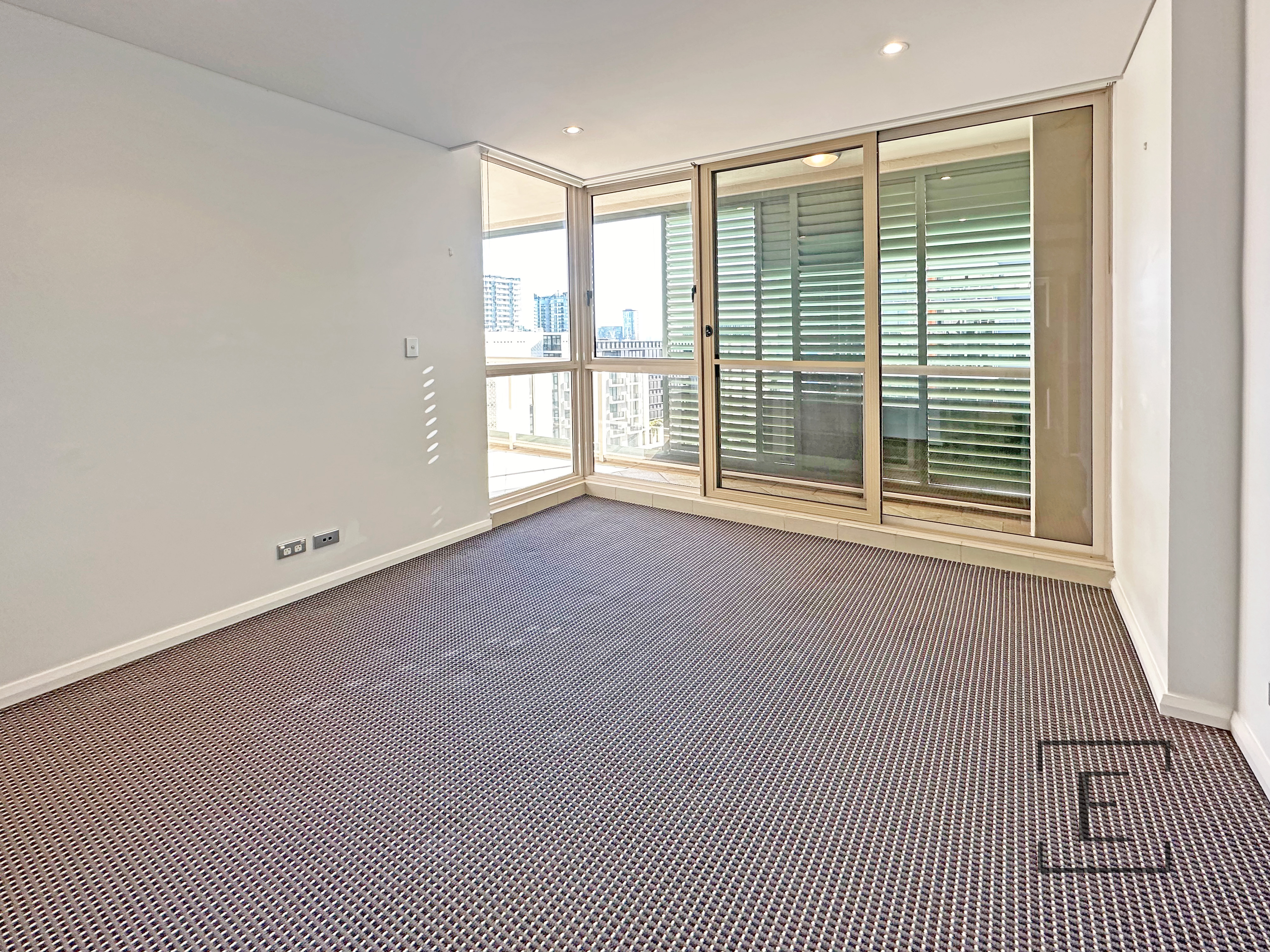 328 / 8 Lachlan Street, Waterloo