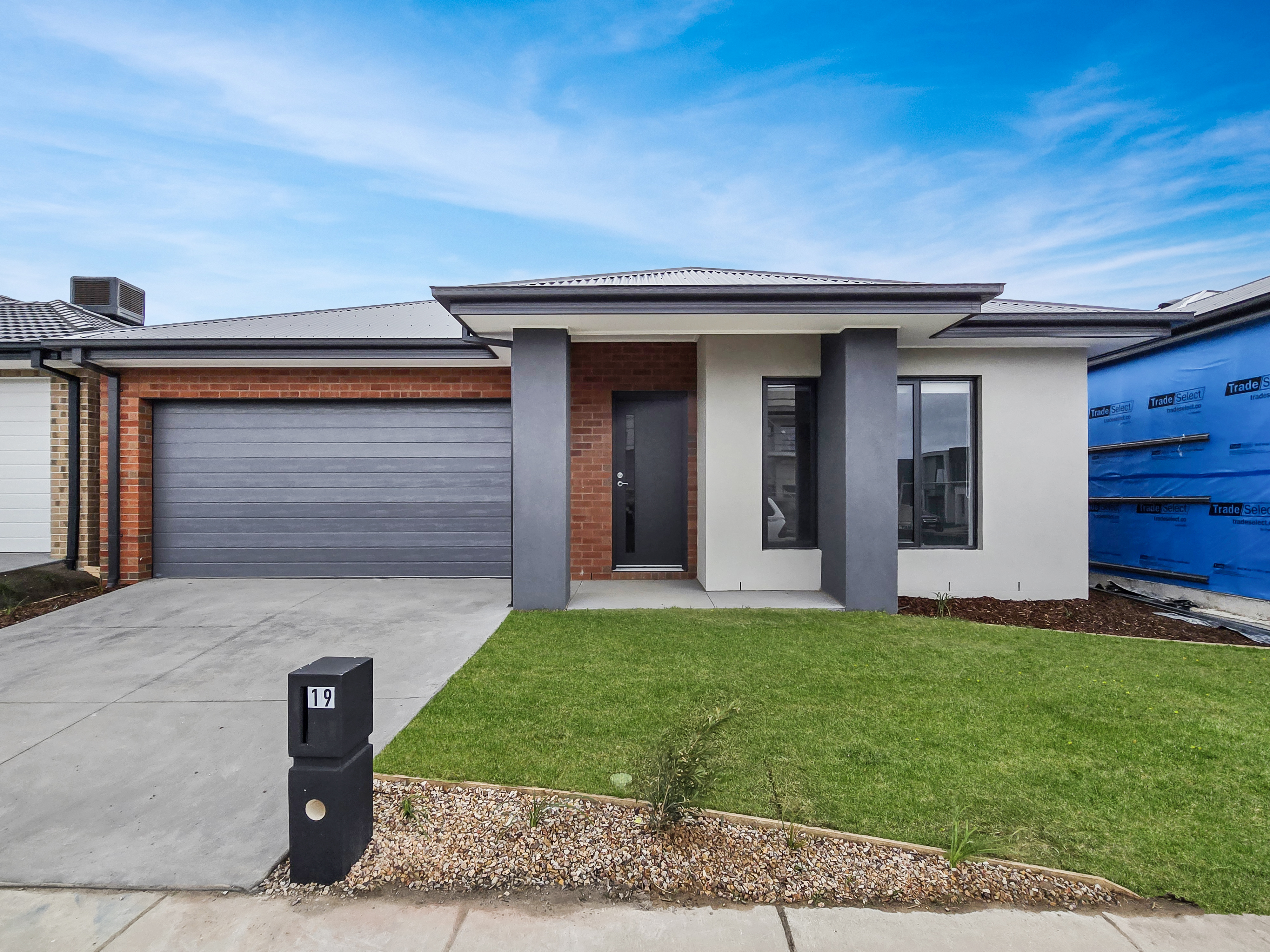 Listing image for 19 Italianate Street, CHARLEMONT  VIC  3217